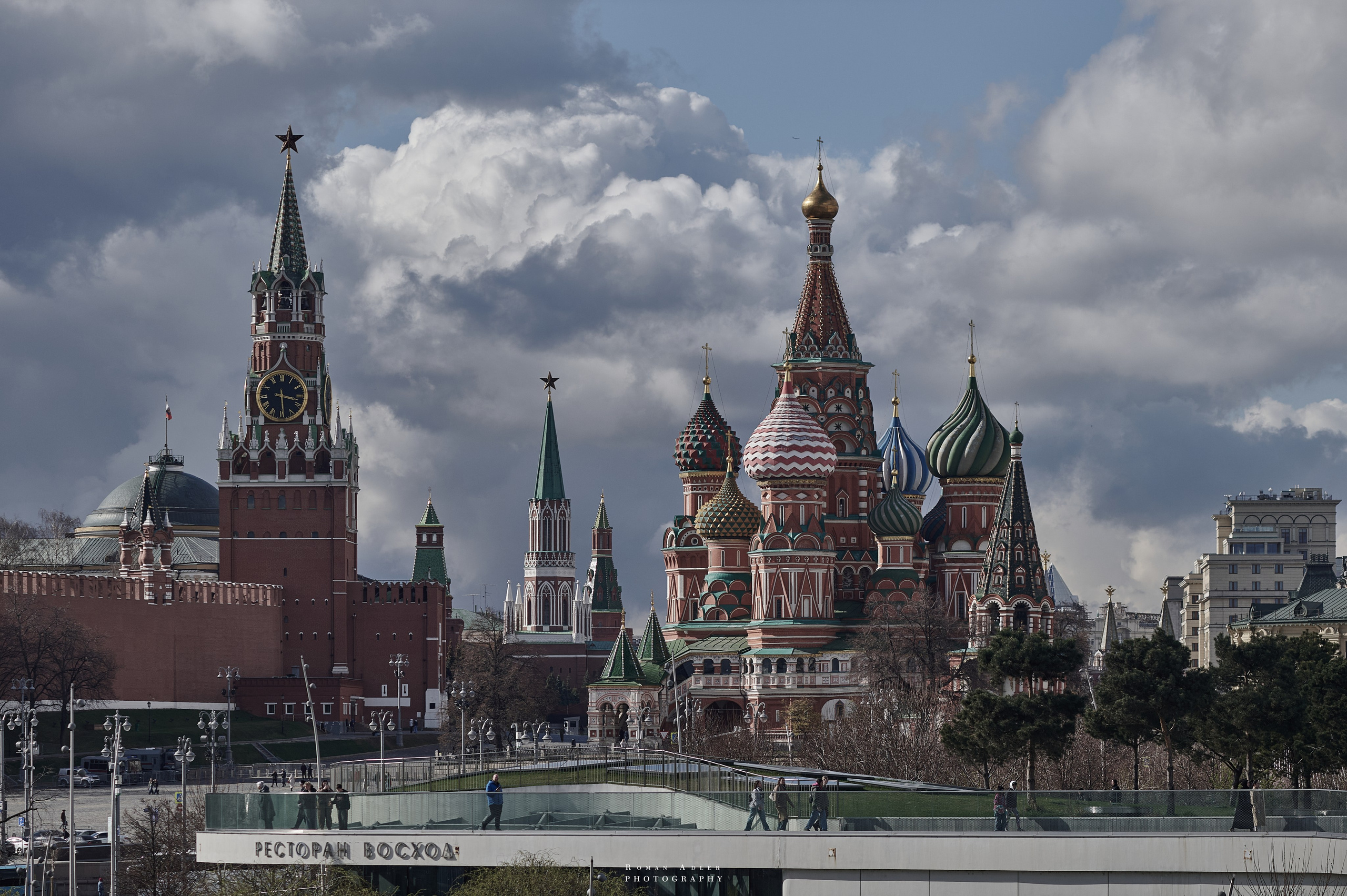 Москва. Апрель 2026. Фотограф Роман Адлер