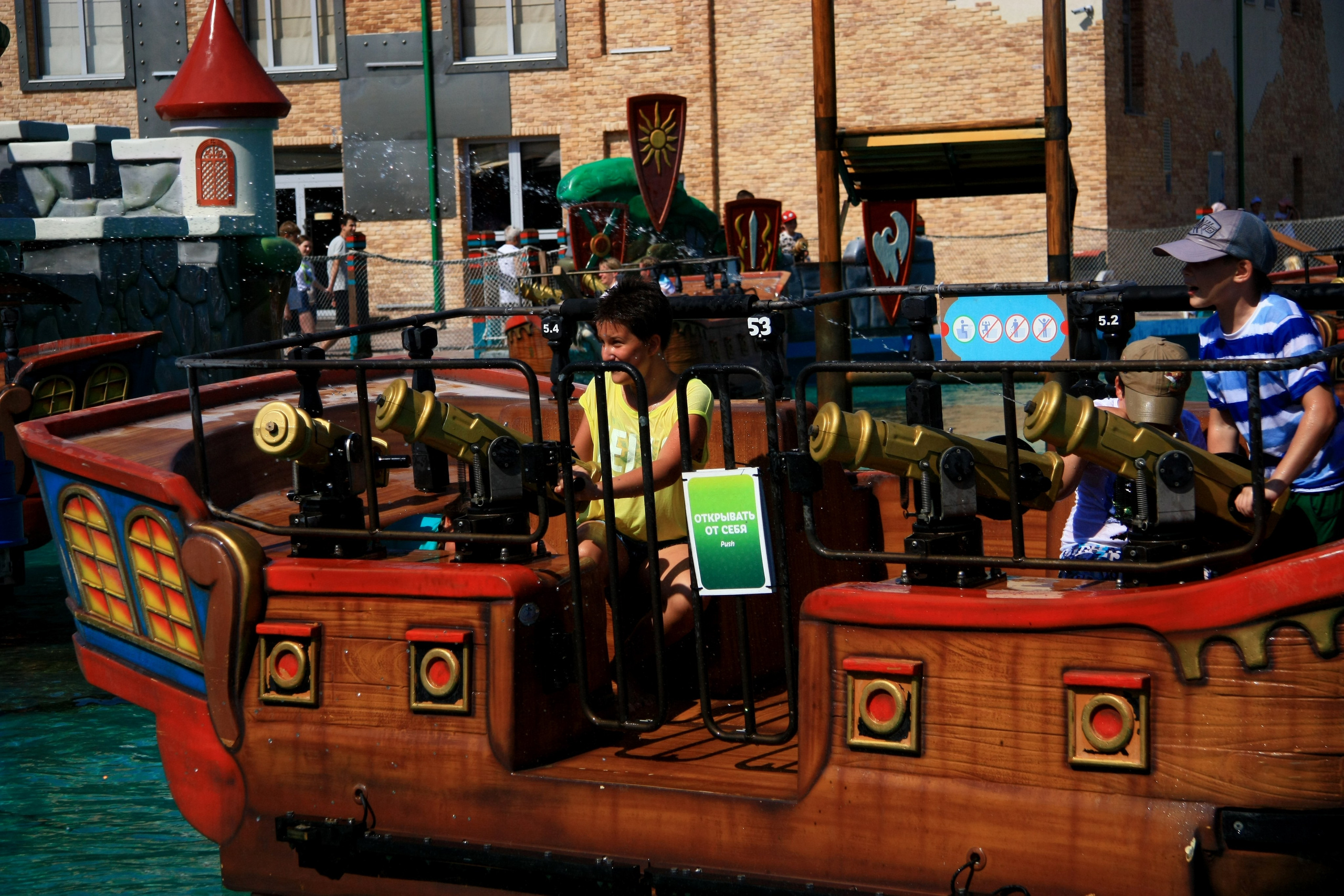 Первые кадры. Сочи — парк. Фотограф Роман Адлер