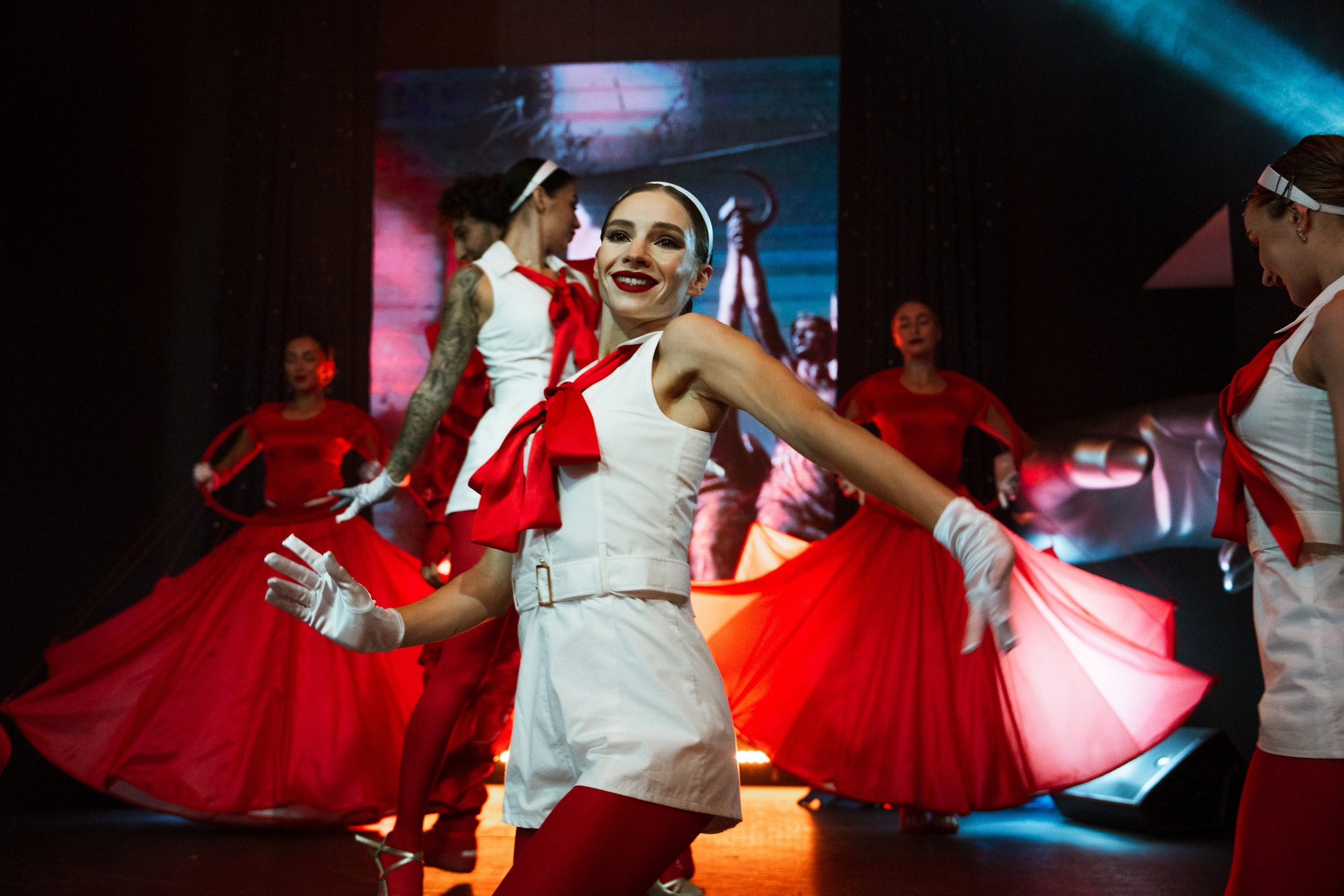 12 сентября (пятница) Премьера шоу-программы «Русские сезоны». BENUAR Restaurant