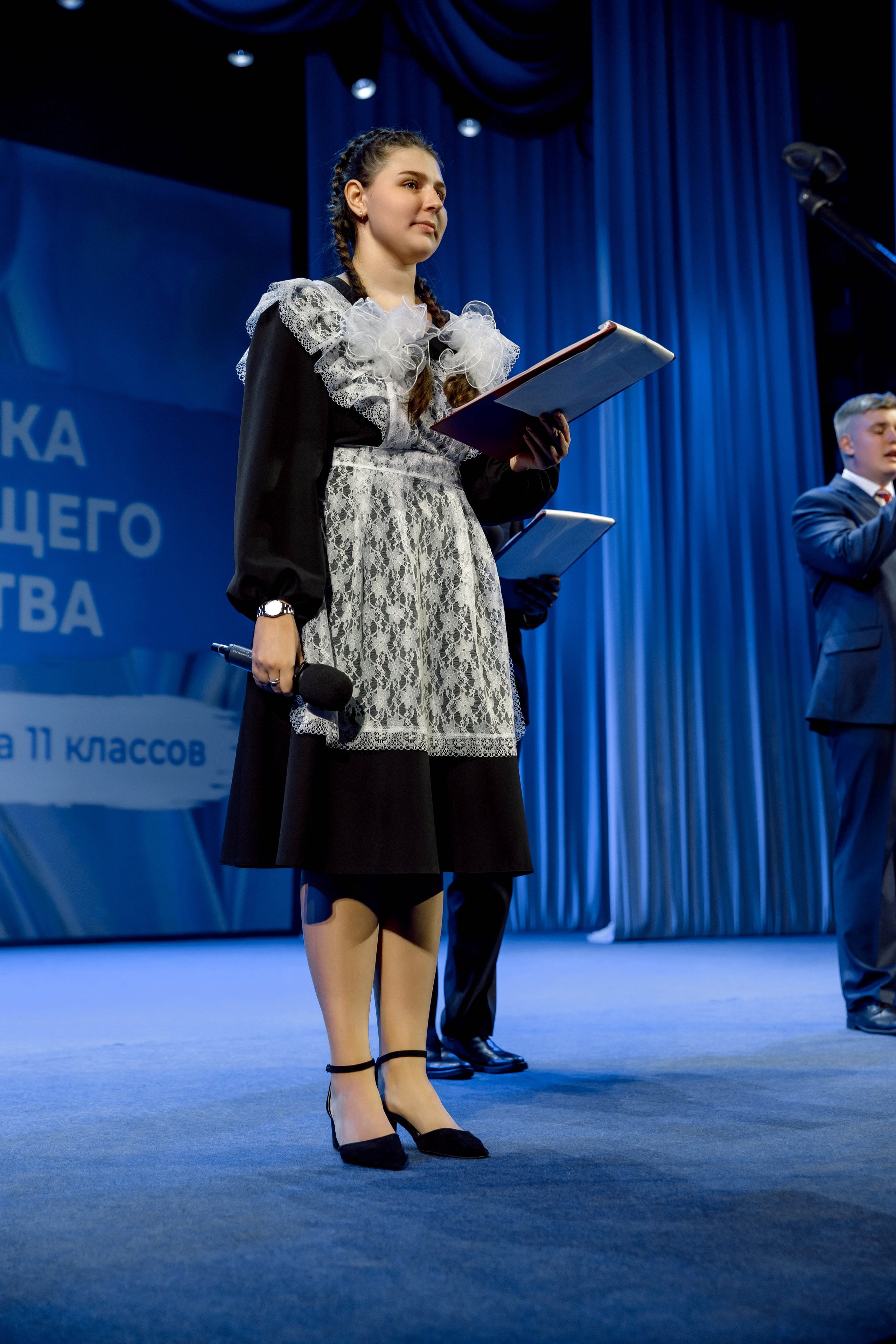 Гимназия 25 — последний звонок (Драм Театр). Свадебный фотограф Иркутск, репортажный фотограф Иркутск
