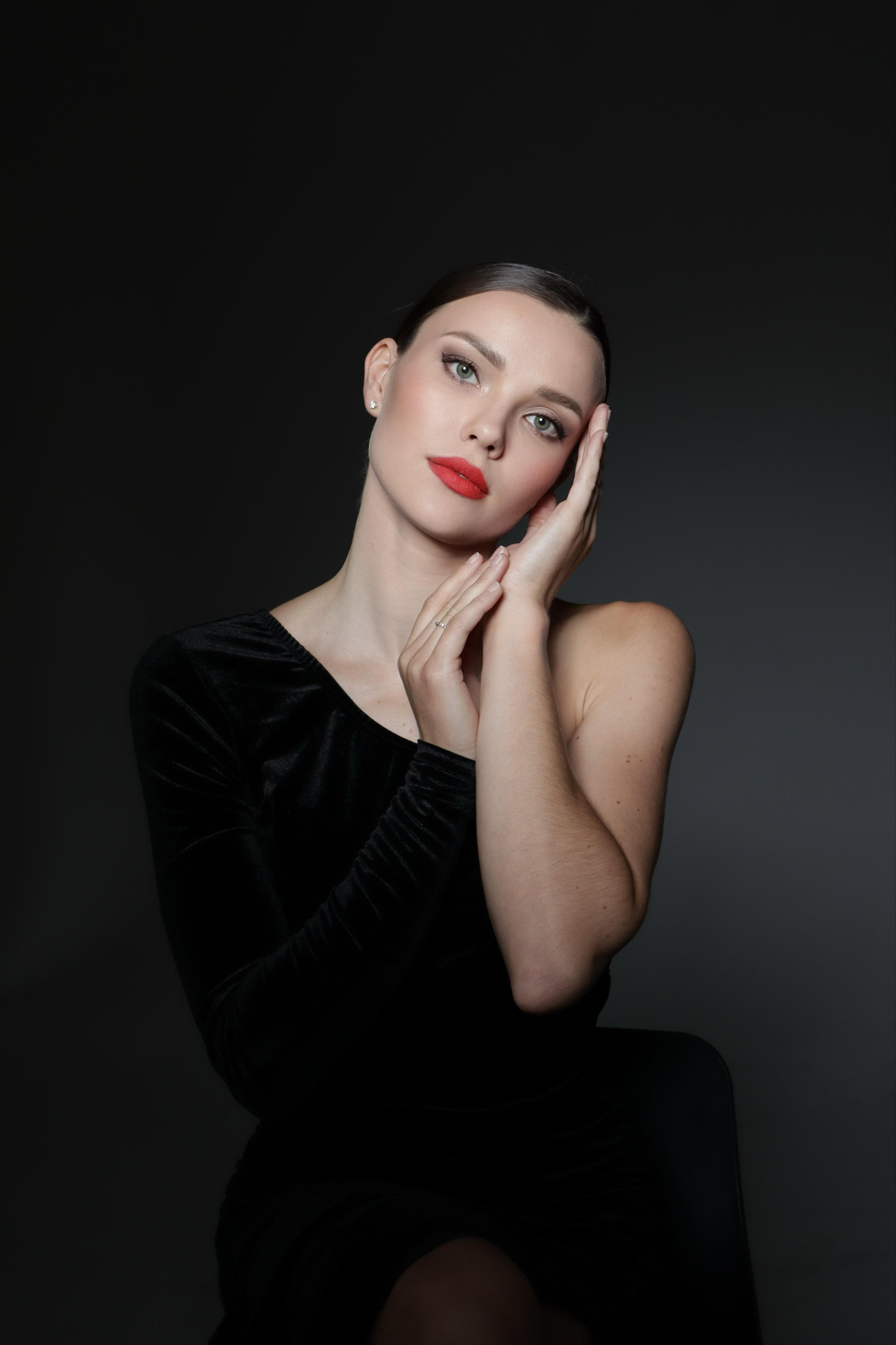 STUDIO Beauty portrait. Jane Kudryavtseva | MODEL PHOTO & PORTRAIT