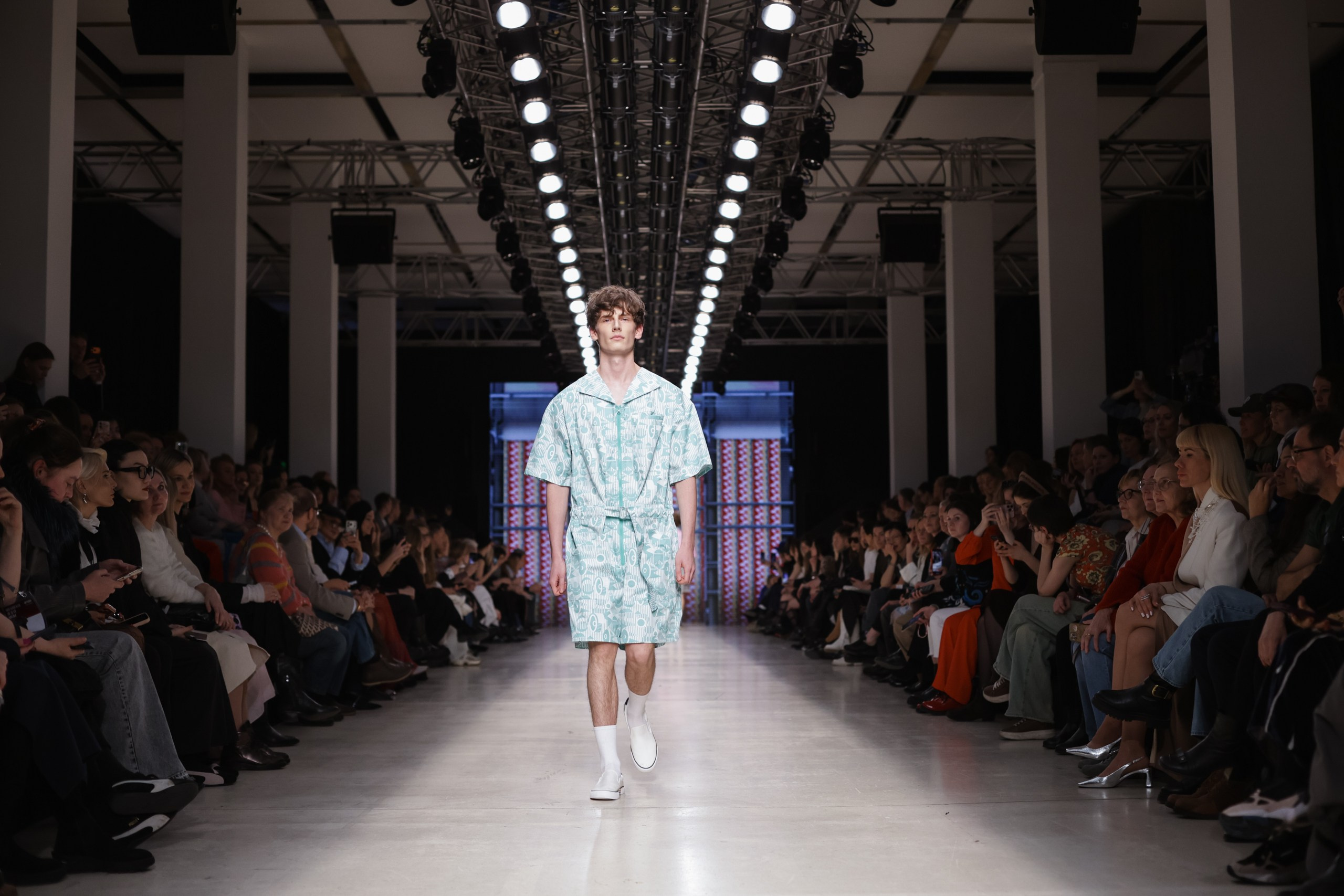 Показ IVAN KUTUZOV — Moscow Fashion Week 18/03. Jane Kudryavtseva — Репортажный и портретный топ фотограф Москва