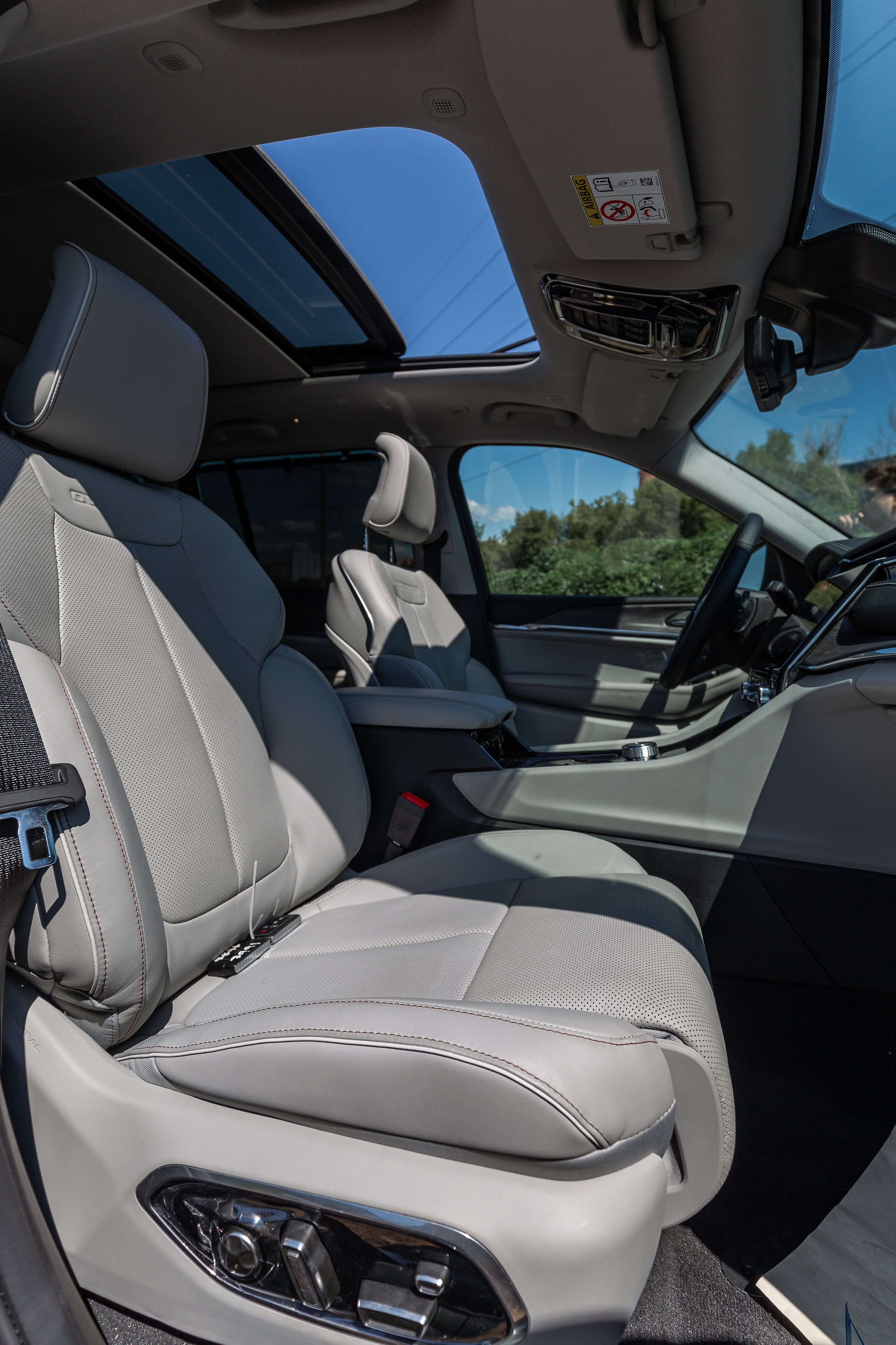 Автосалон ЭХО & СамараОнлайн24. Фотограф в Самаре / Олеся Широнина