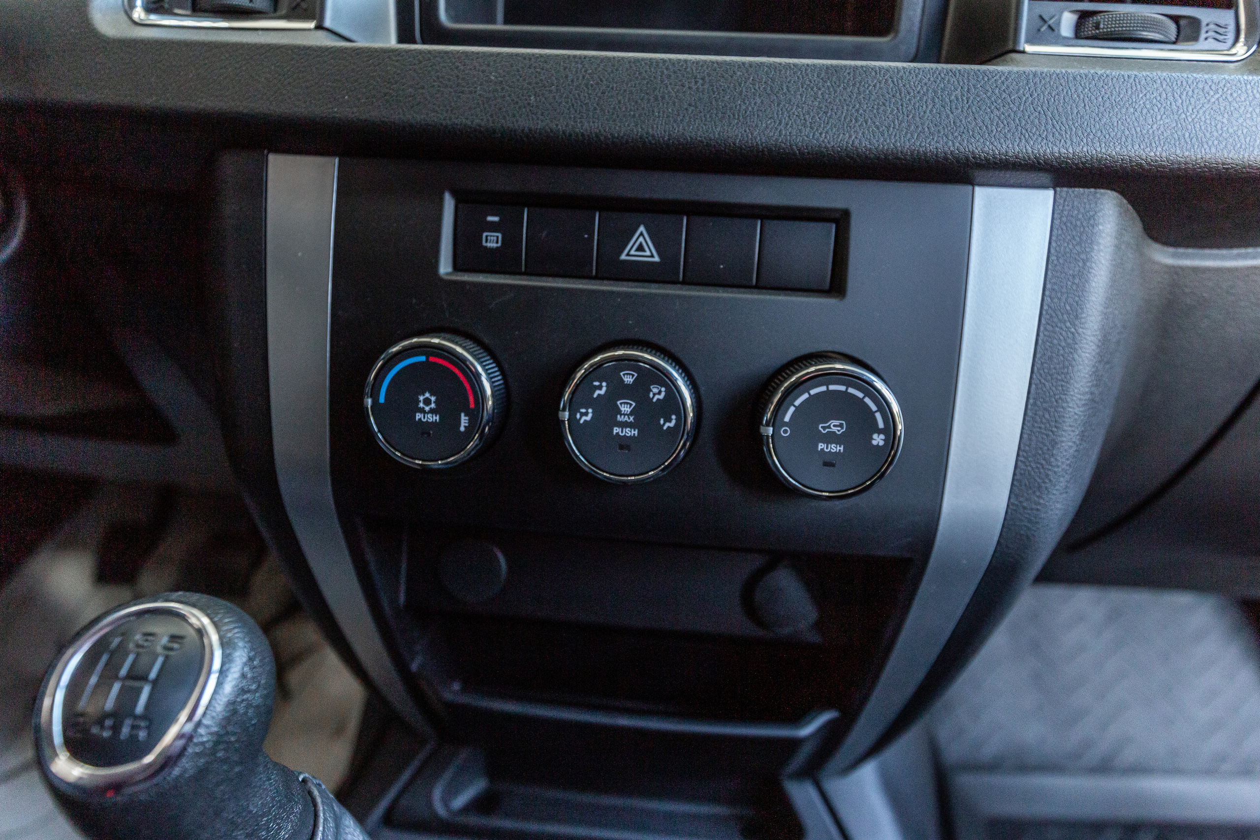 Автосалон ЭХО & СамараОнлайн24. Фотограф в Самаре / Олеся Широнина