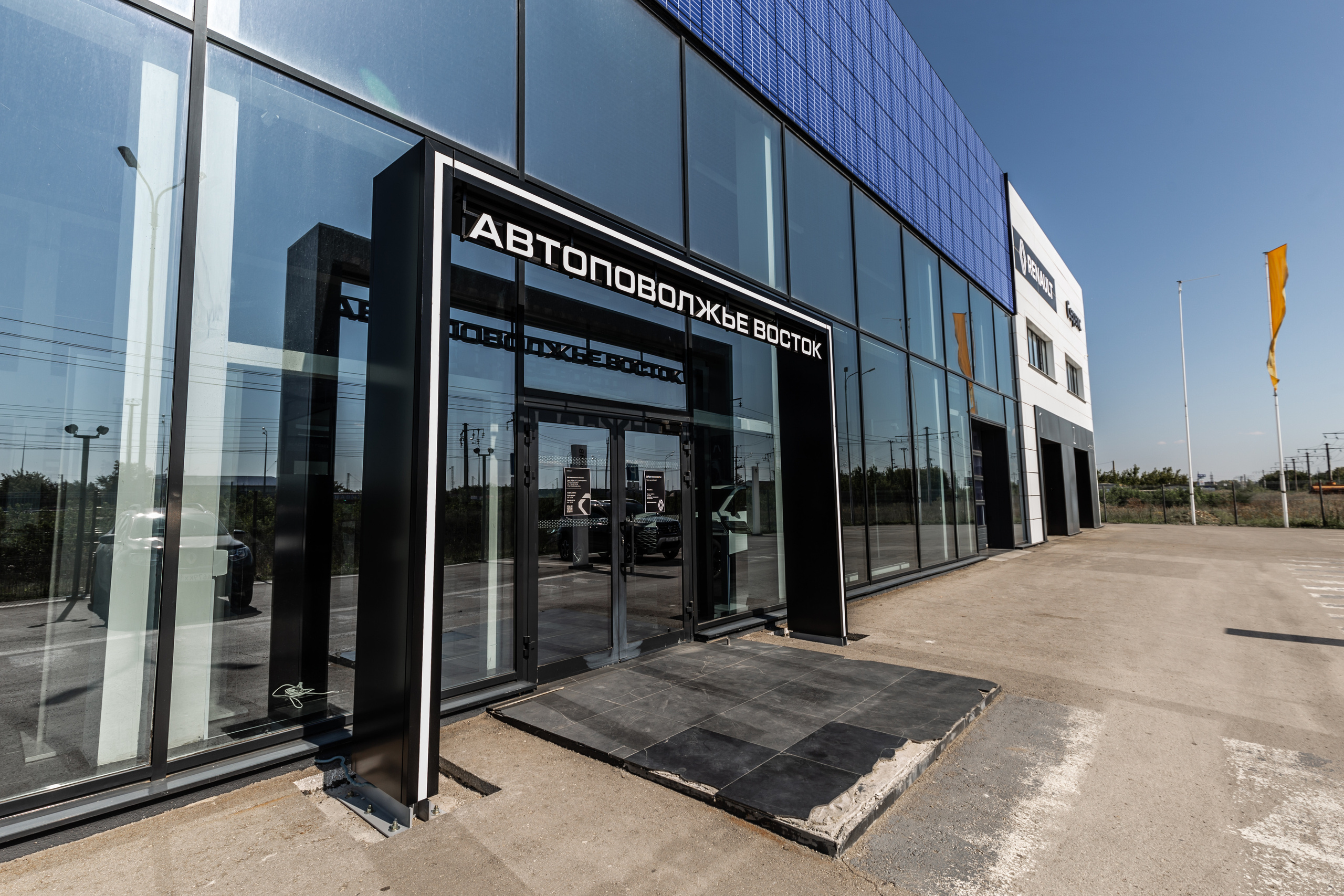 Автосалон ЭХО & СамараОнлайн24. Фотограф в Самаре / Олеся Широнина