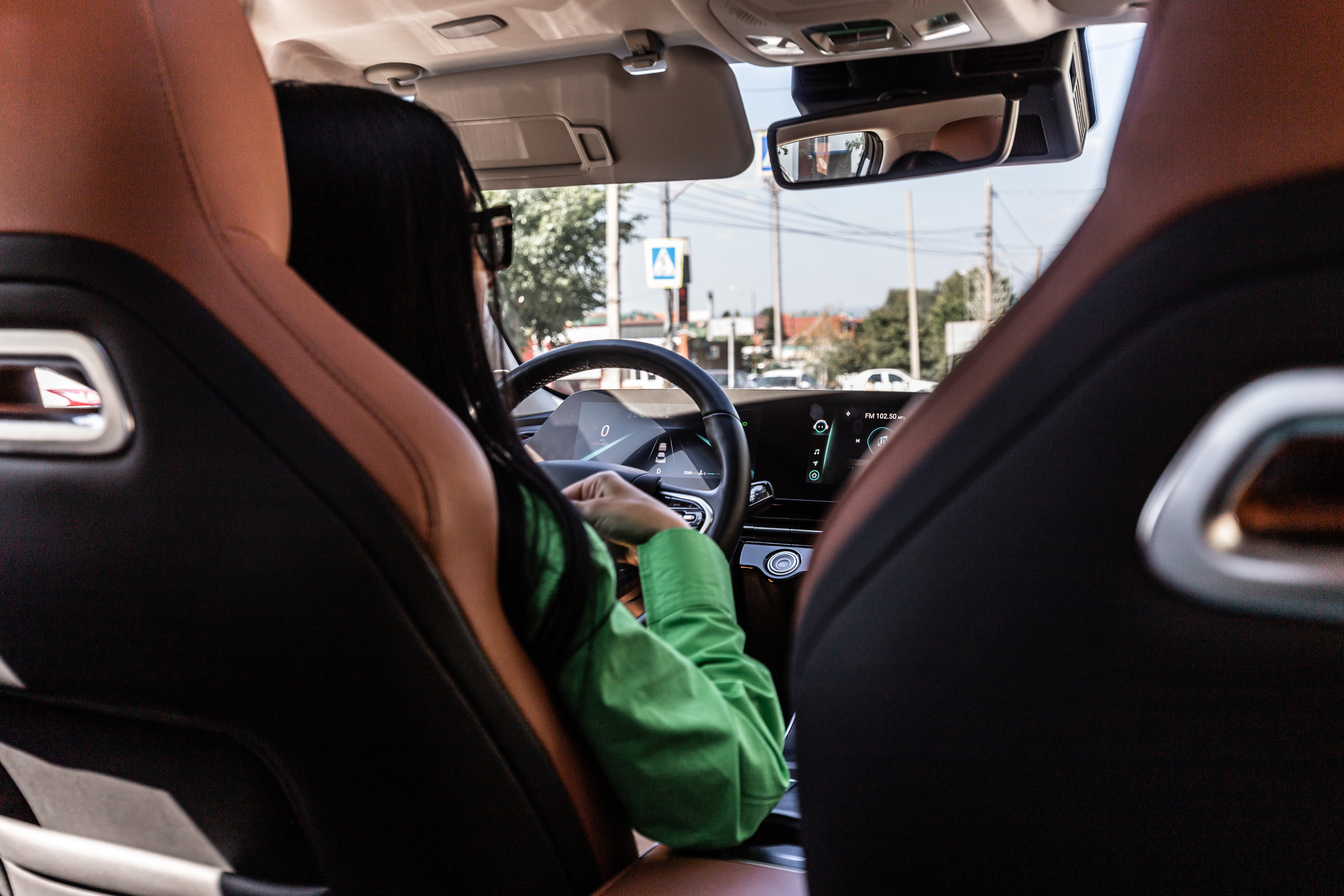 Автосалон ЭХО & СамараОнлайн24. Фотограф в Самаре / Олеся Широнина