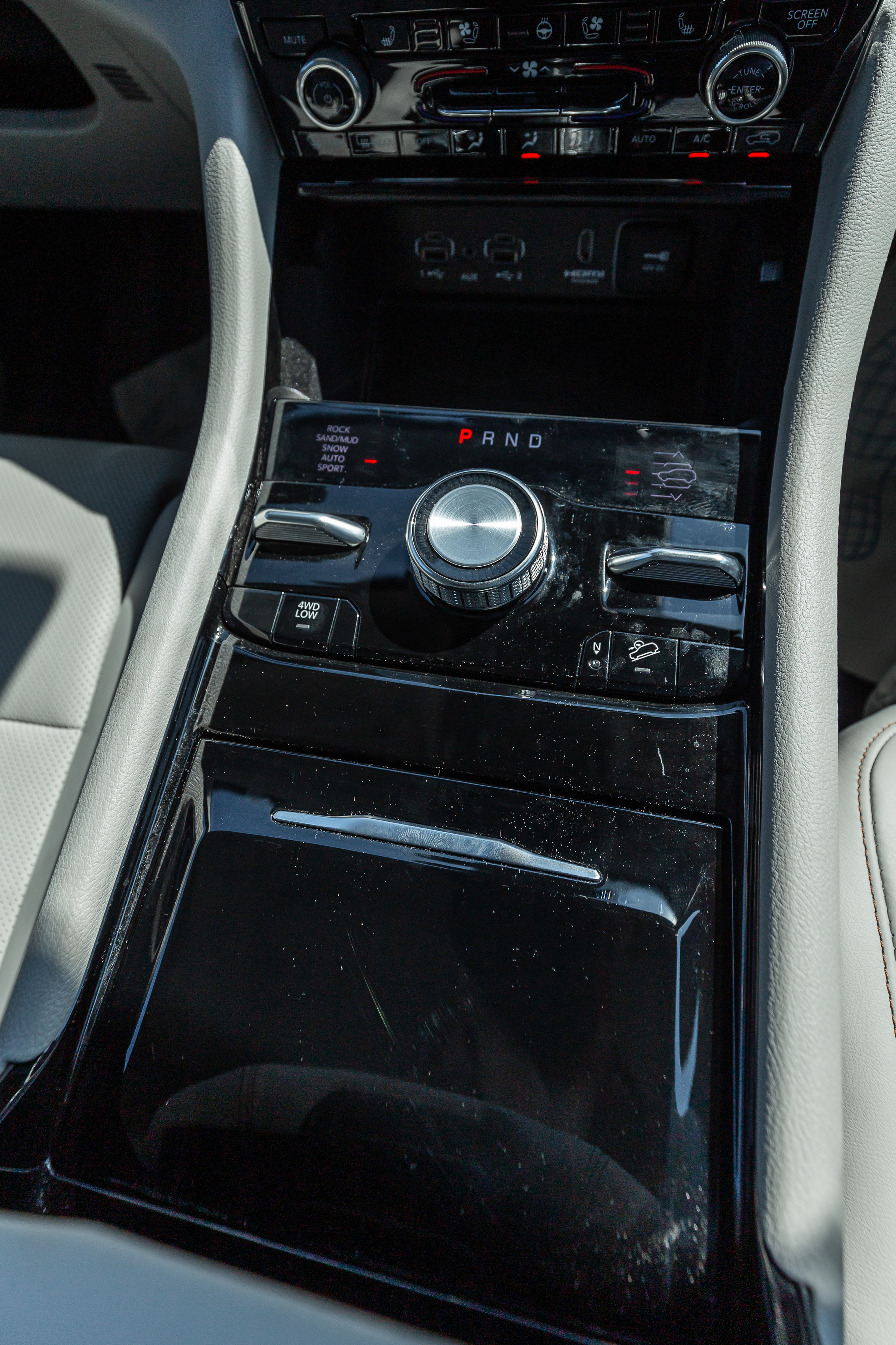 Автосалон ЭХО & СамараОнлайн24. Фотограф в Самаре / Олеся Широнина