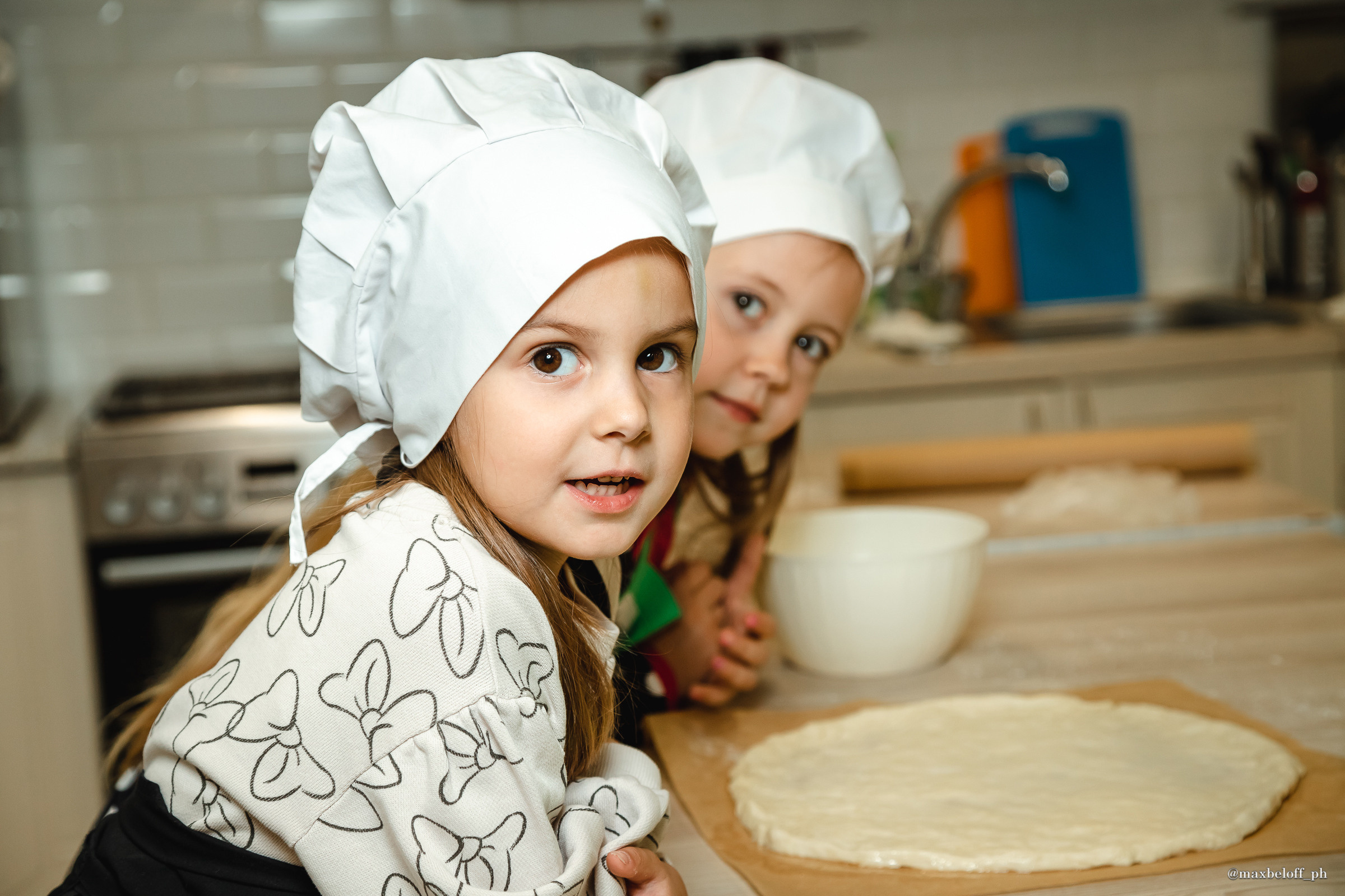 День рождения в кулинарной студии Сливки Оливки. Семейный фотограф — Макс Белогрудов