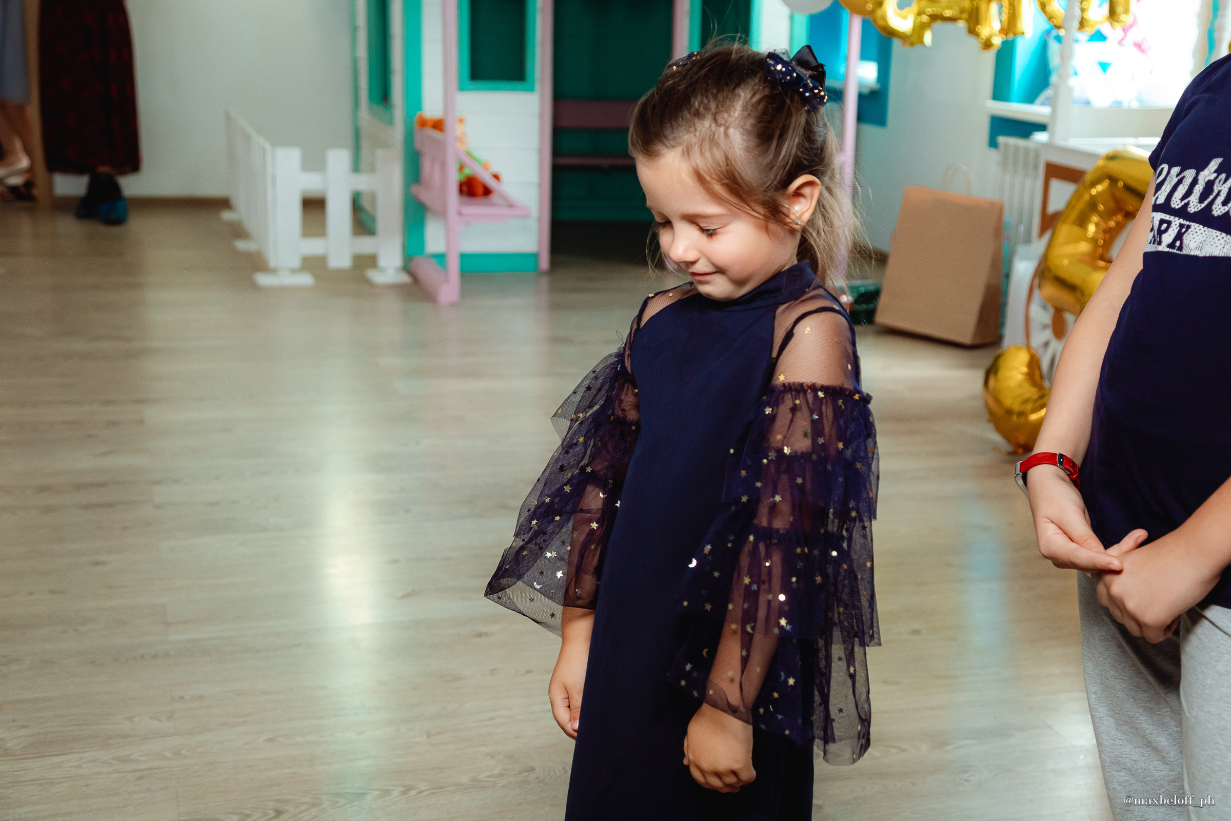 День рождения в детском центре Волшебная страна. Семейный фотограф — Макс Белогрудов