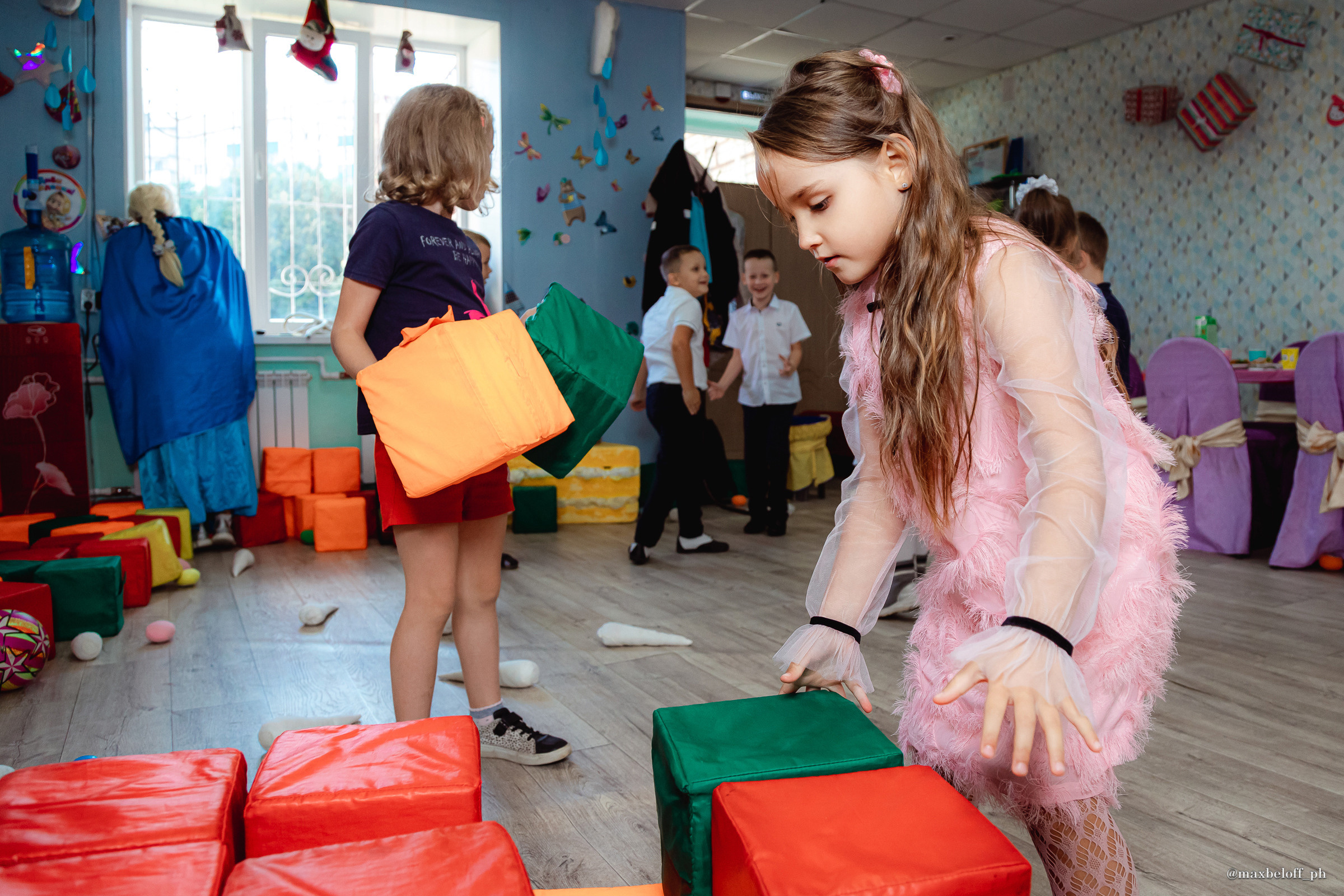День рождения Миланы в детском центре 3/9 Царство. Семейный фотограф — Макс Белогрудов