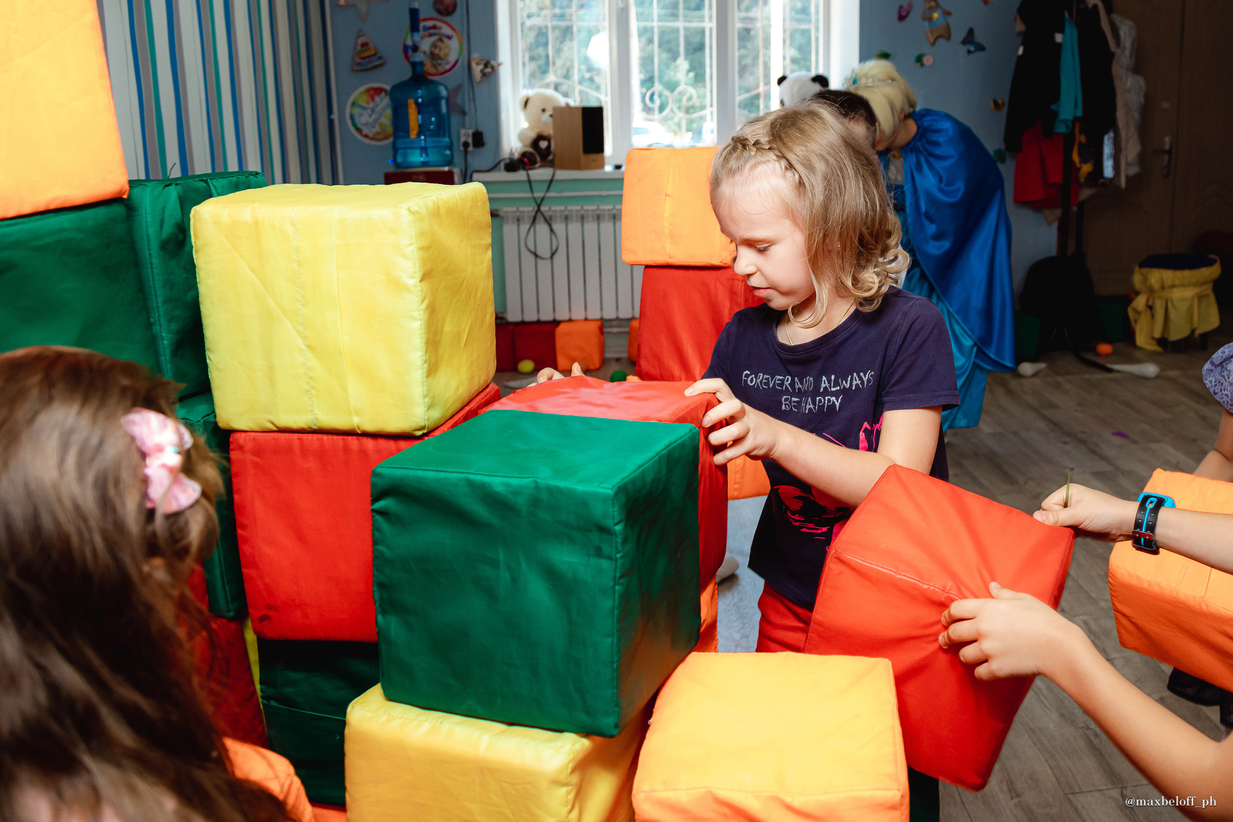 День рождения Миланы в детском центре 3/9 Царство. Семейный фотограф — Макс Белогрудов