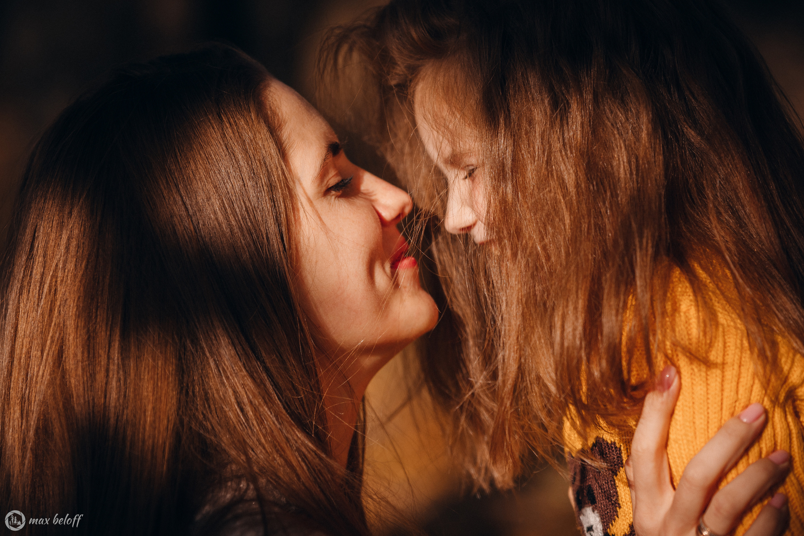 Осенние качели Светлана и Ксения. Семейный фотограф — Макс Белогрудов