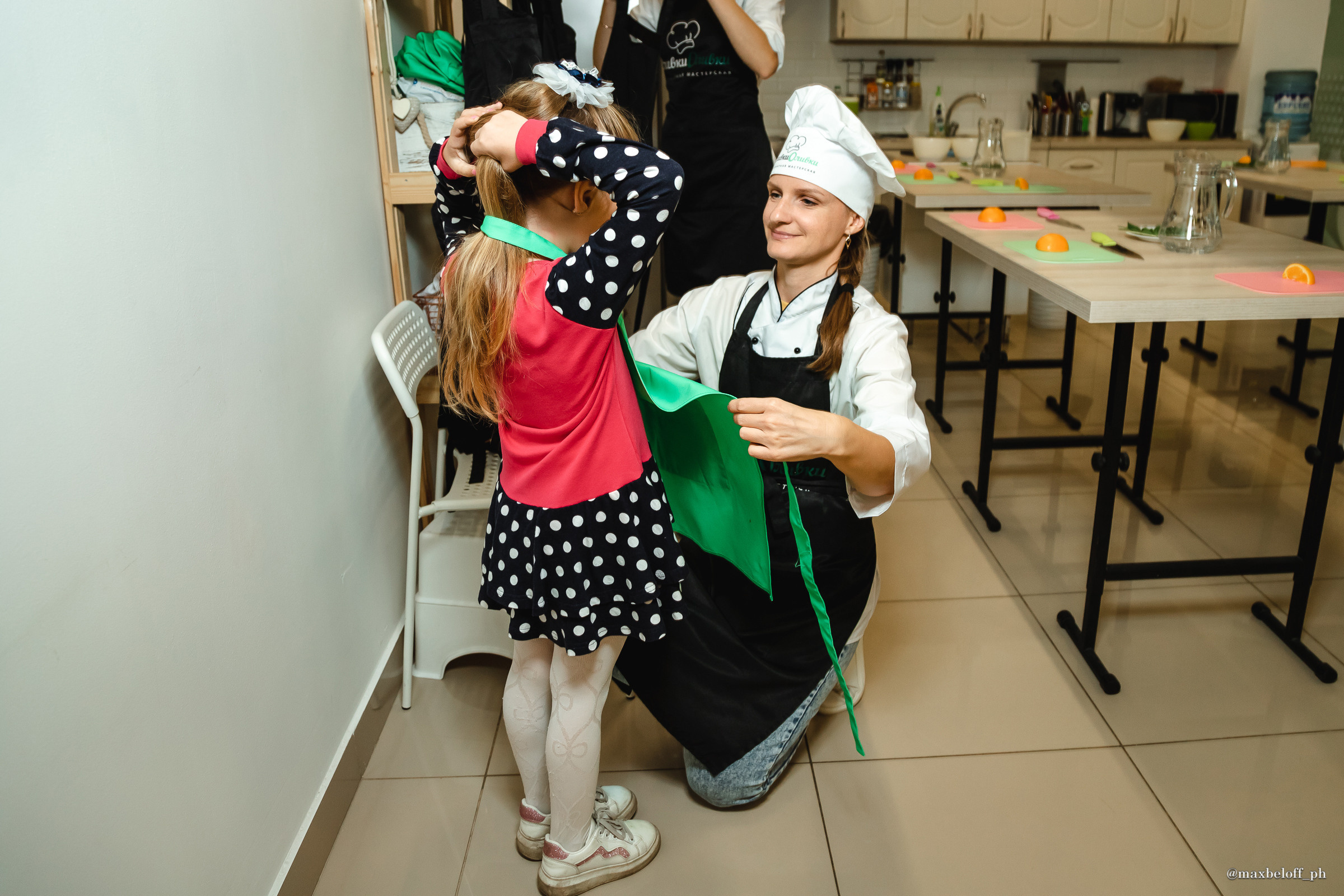 День рождения в кулинарной студии Сливки Оливки. Семейный фотограф — Макс Белогрудов