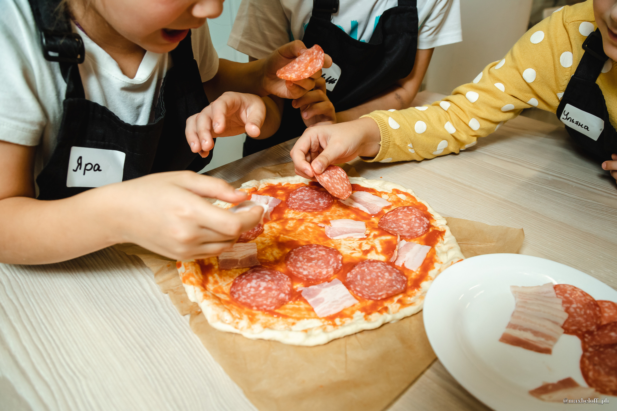 День рождения в кулинарной студии Сливки Оливки. Семейный фотограф — Макс Белогрудов
