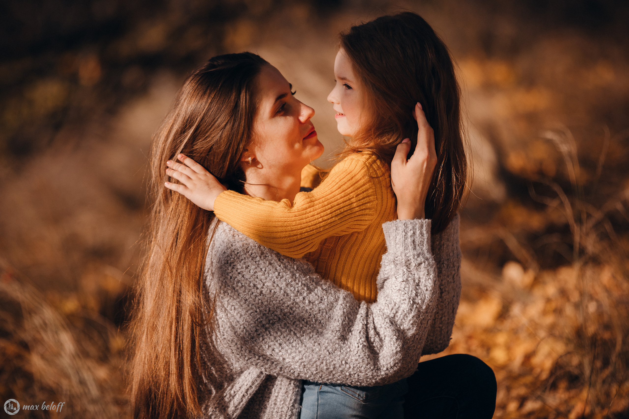 Осенние качели Светлана и Ксения. Семейный фотограф — Макс Белогрудов
