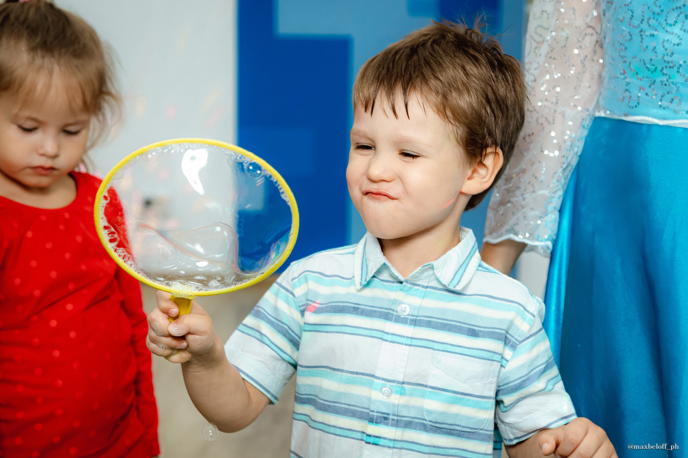 День рождения в детском центре Волшебная страна. Семейный фотограф — Макс Белогрудов