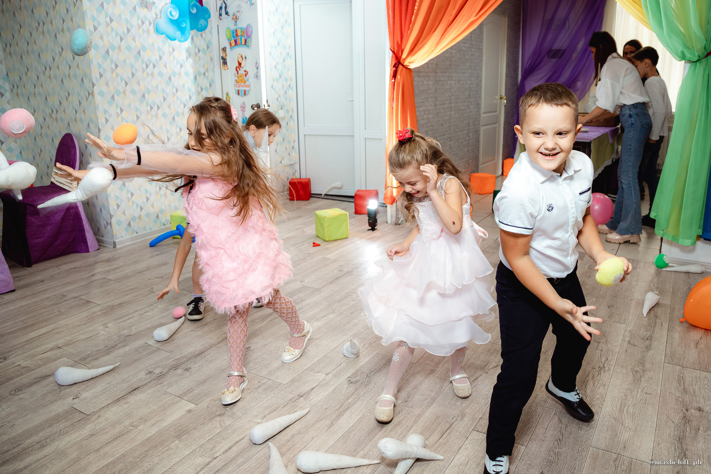 День рождения Миланы в детском центре 3/9 Царство. Семейный фотограф — Макс Белогрудов