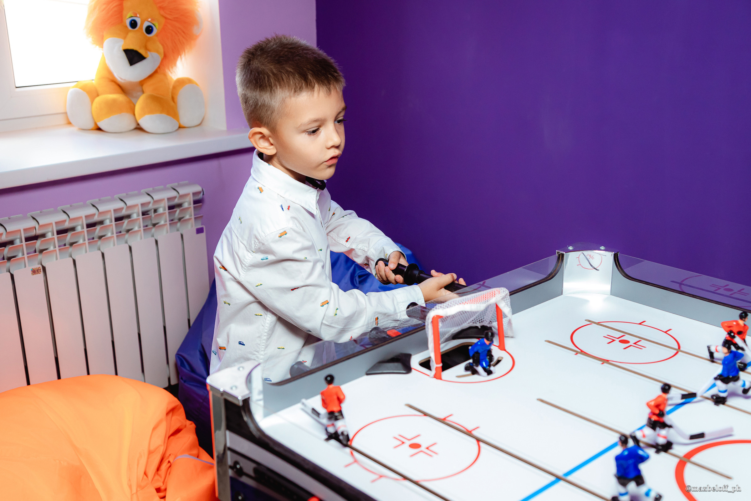 День рождения в детском центре Волшебная страна. Семейный фотограф — Макс Белогрудов