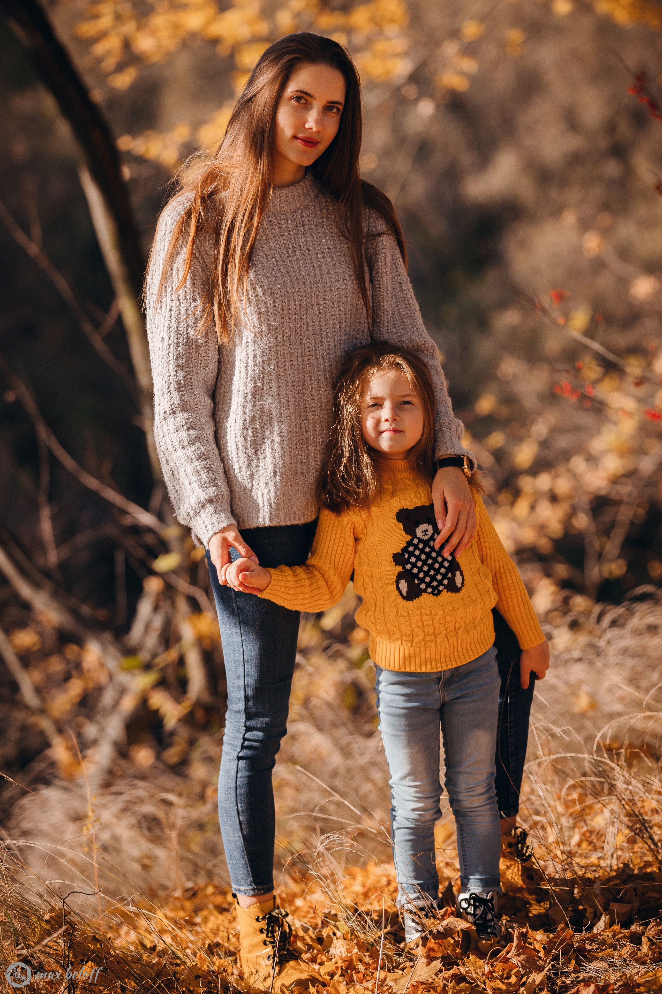 Осенние качели Светлана и Ксения. Семейный фотограф — Макс Белогрудов