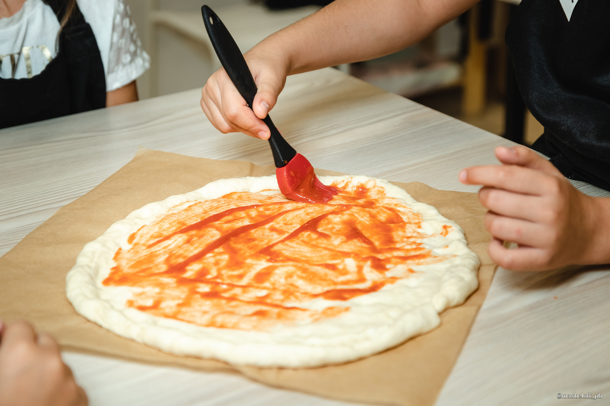 День рождения в кулинарной студии Сливки Оливки. Семейный фотограф — Макс Белогрудов