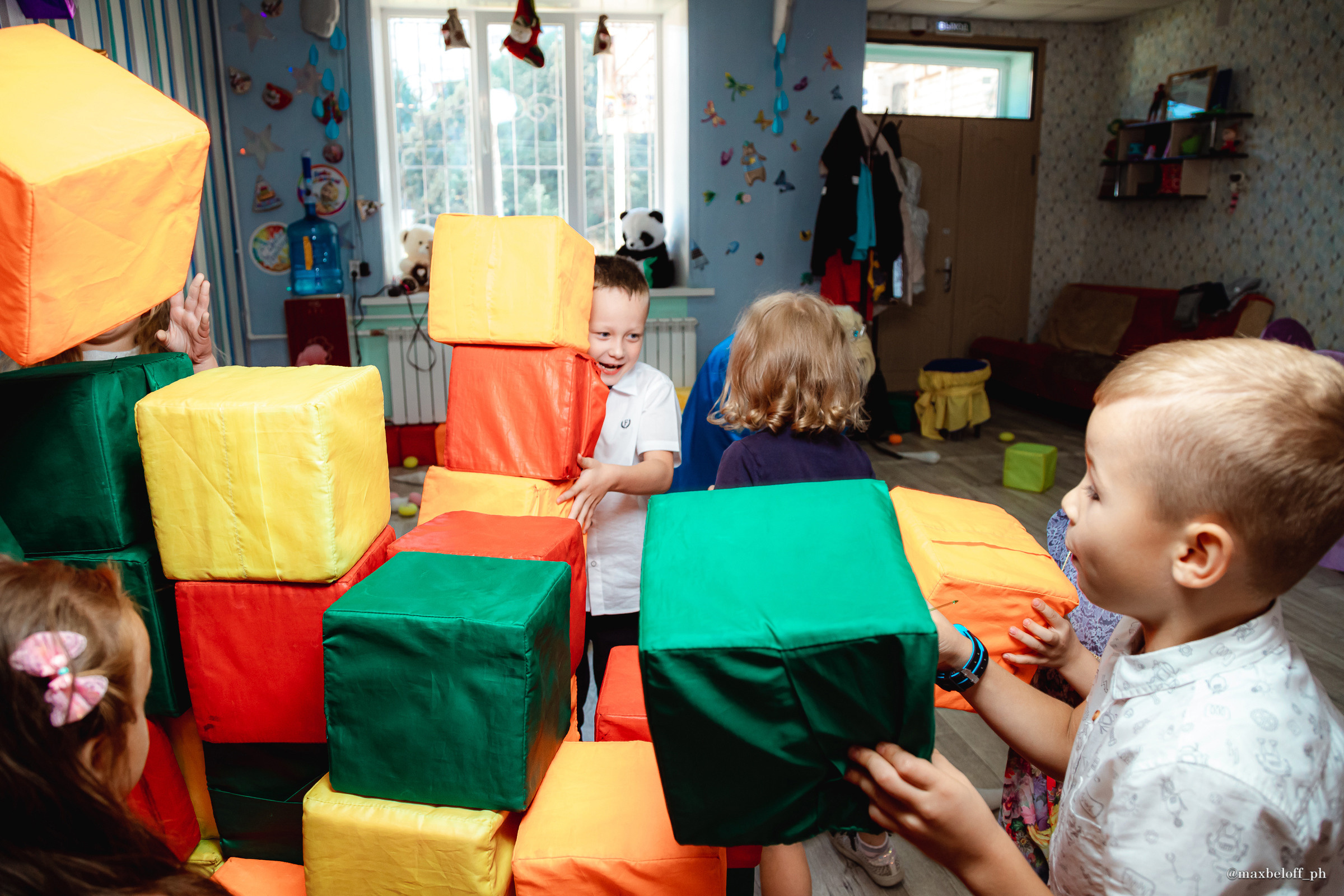 День рождения Миланы в детском центре 3/9 Царство. Семейный фотограф — Макс Белогрудов