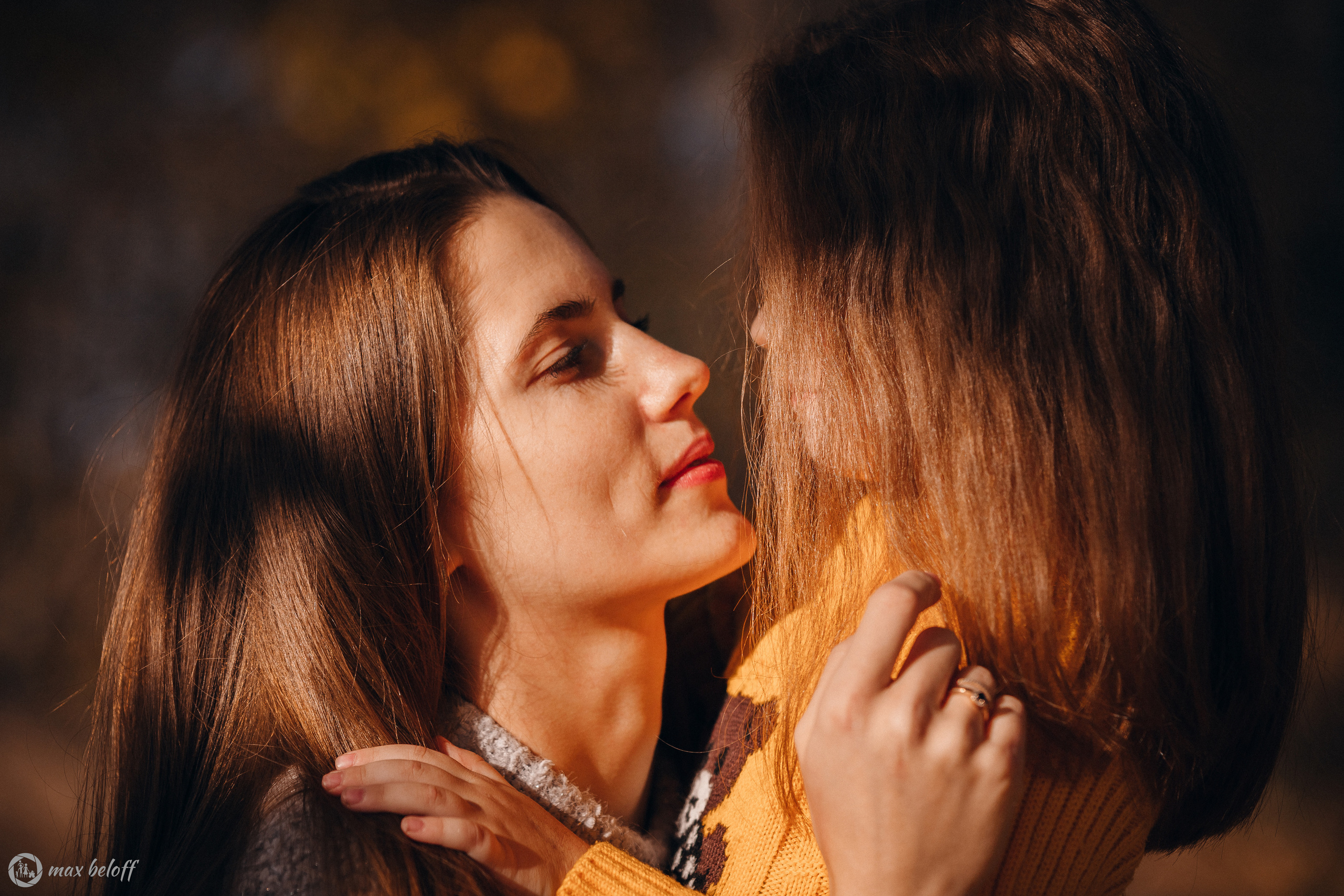 Осенние качели Светлана и Ксения. Семейный фотограф — Макс Белогрудов