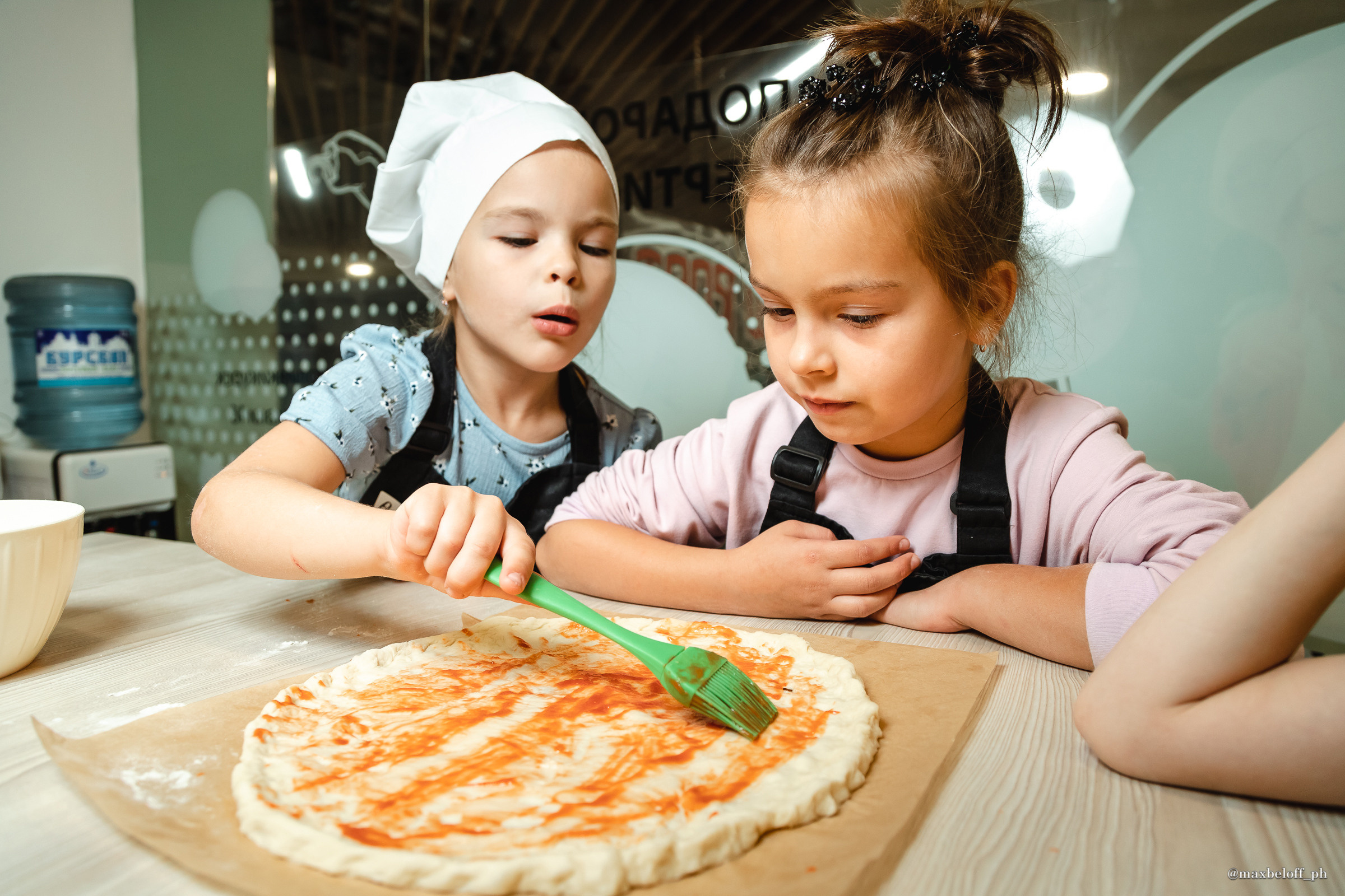 День рождения в кулинарной студии Сливки Оливки. Семейный фотограф — Макс Белогрудов