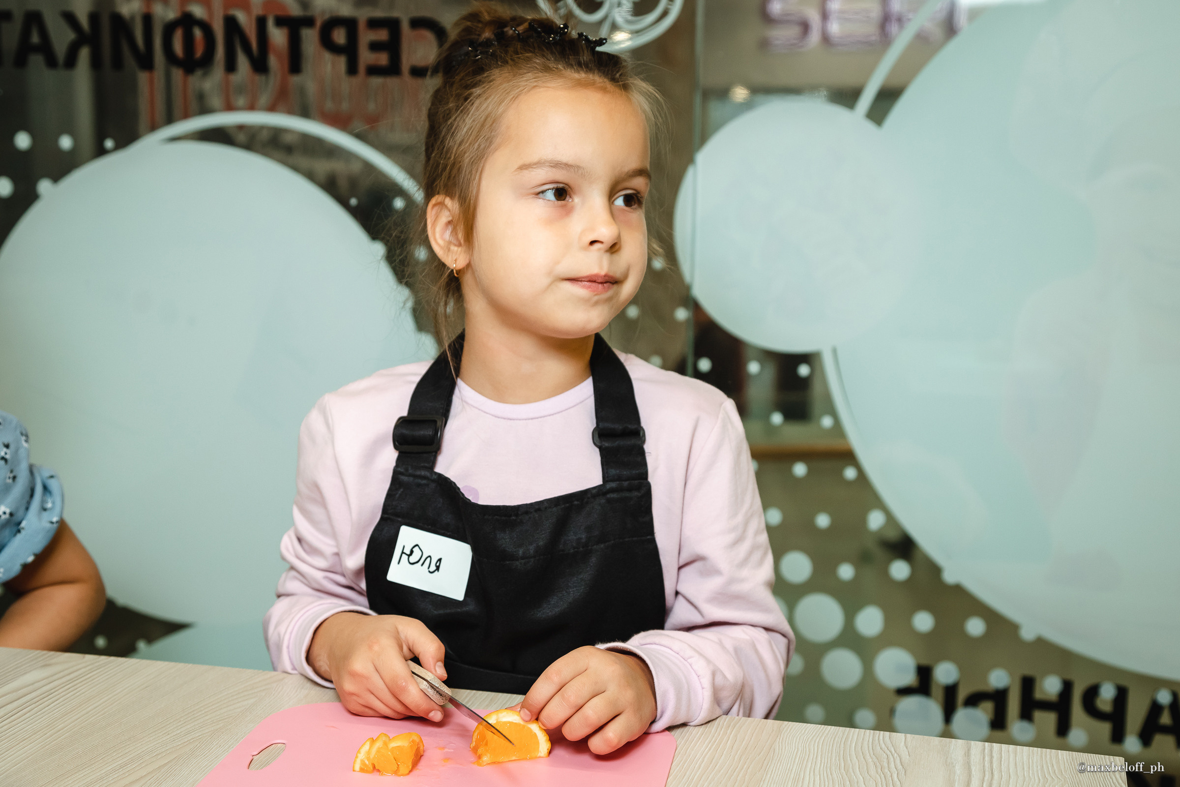 День рождения в кулинарной студии Сливки Оливки. Семейный фотограф — Макс Белогрудов