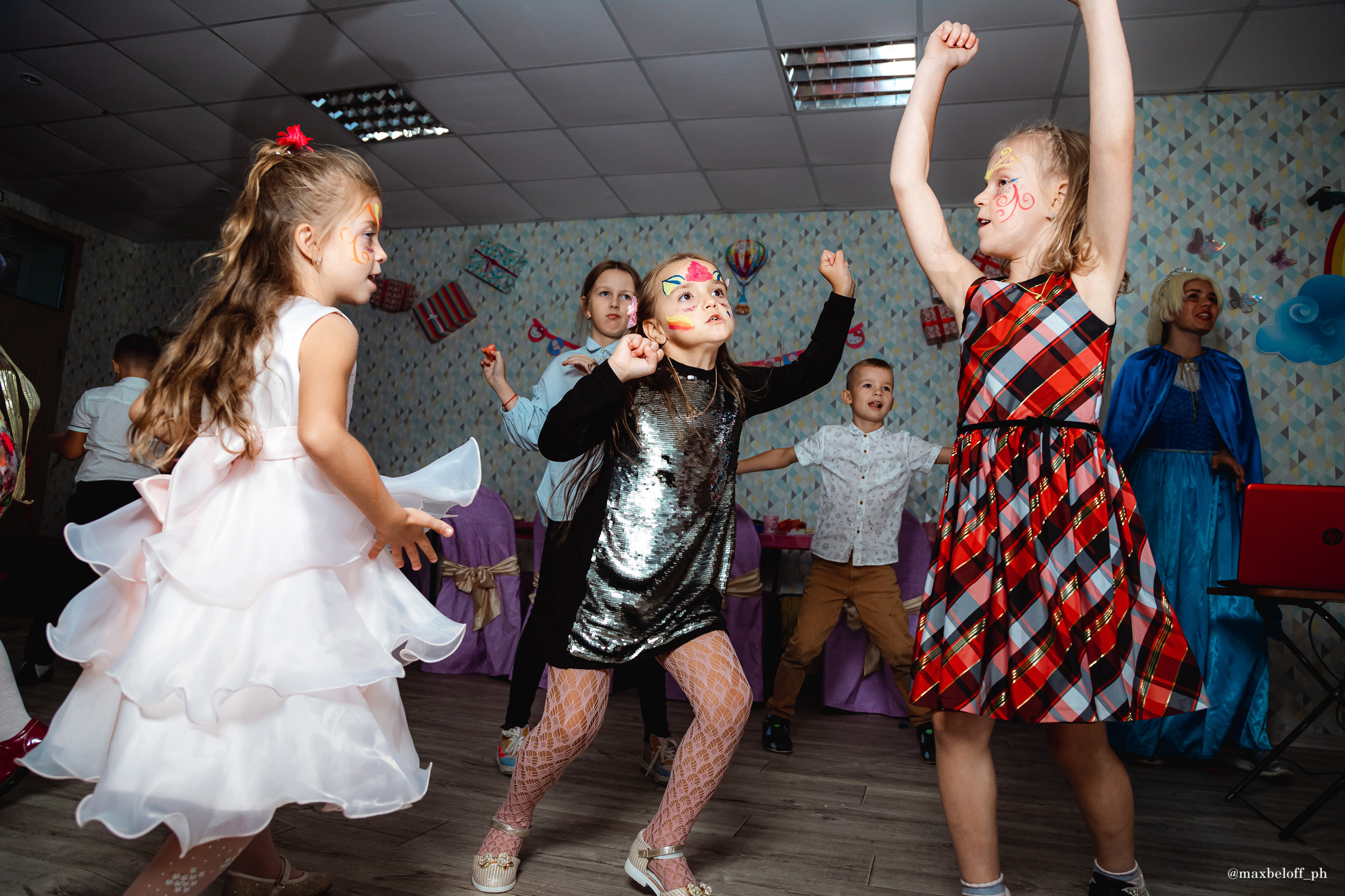 День рождения Миланы в детском центре 3/9 Царство. Семейный фотограф — Макс Белогрудов