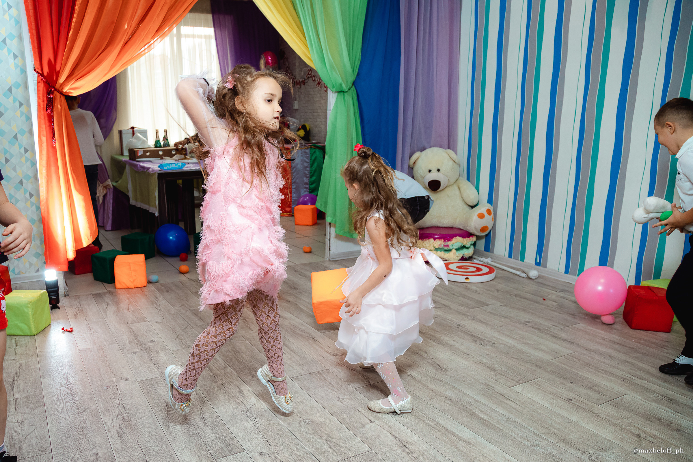 День рождения Миланы в детском центре 3/9 Царство. Семейный фотограф — Макс Белогрудов
