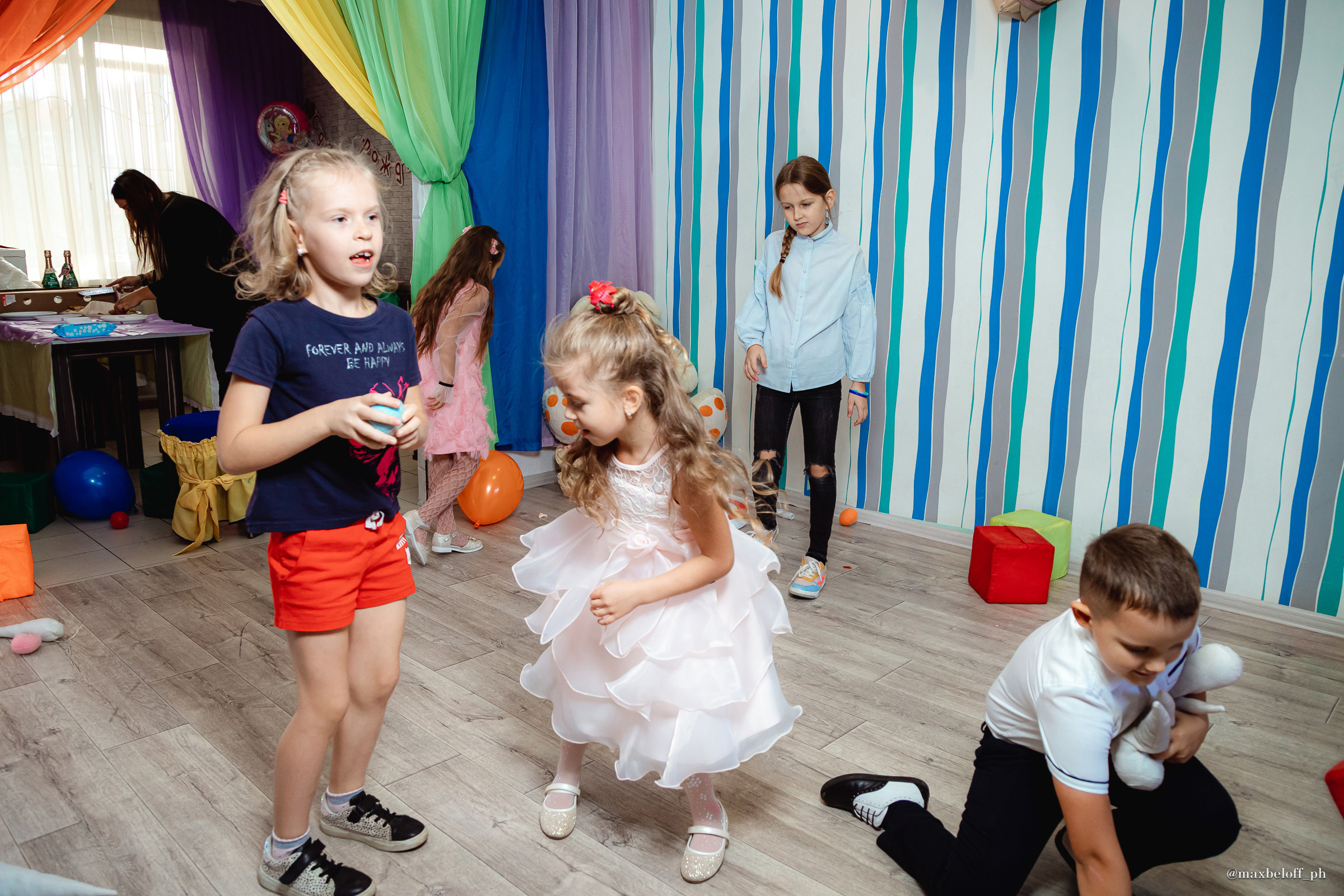 День рождения Миланы в детском центре 3/9 Царство. Семейный фотограф — Макс Белогрудов