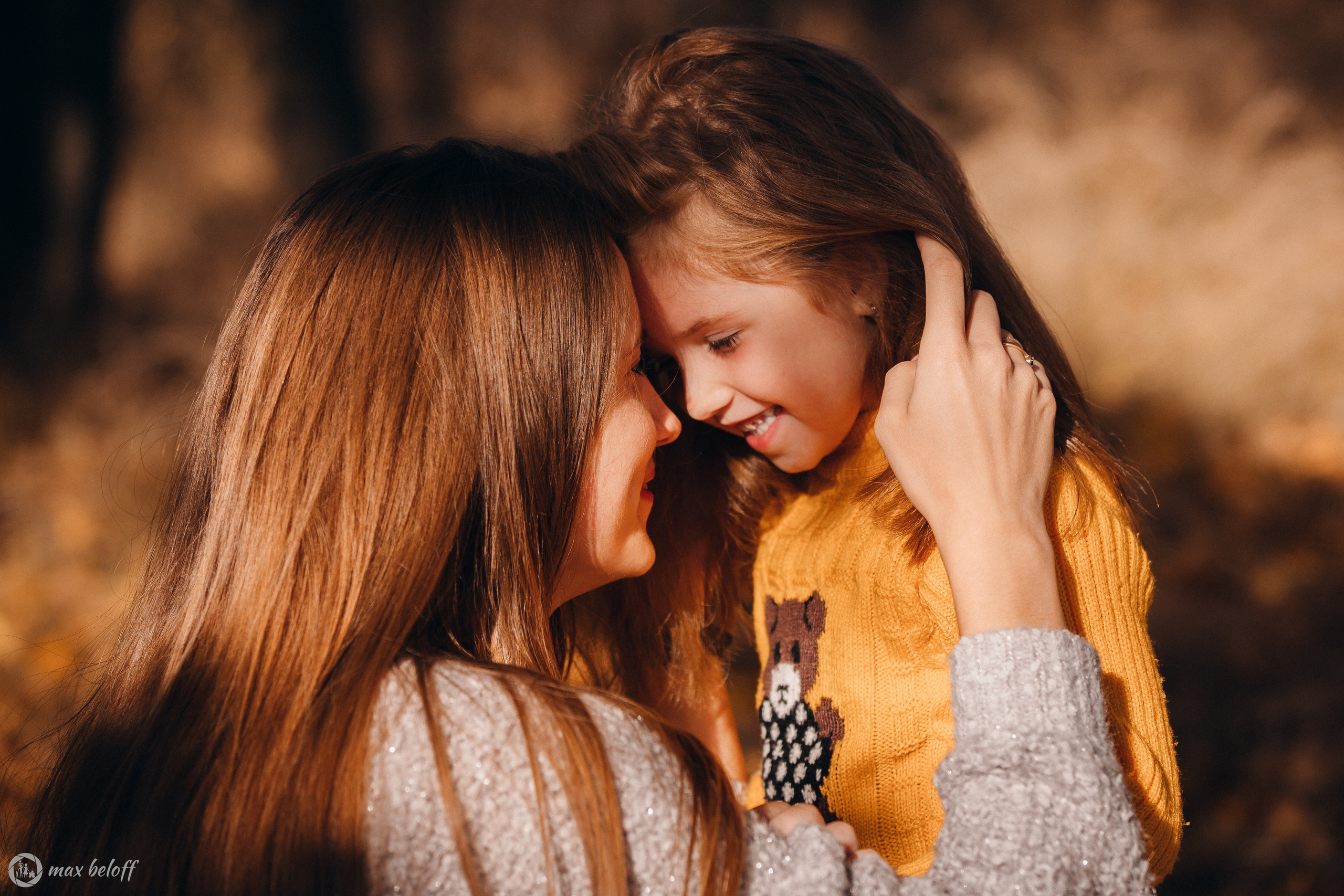 Осенние качели Светлана и Ксения. Семейный фотограф — Макс Белогрудов