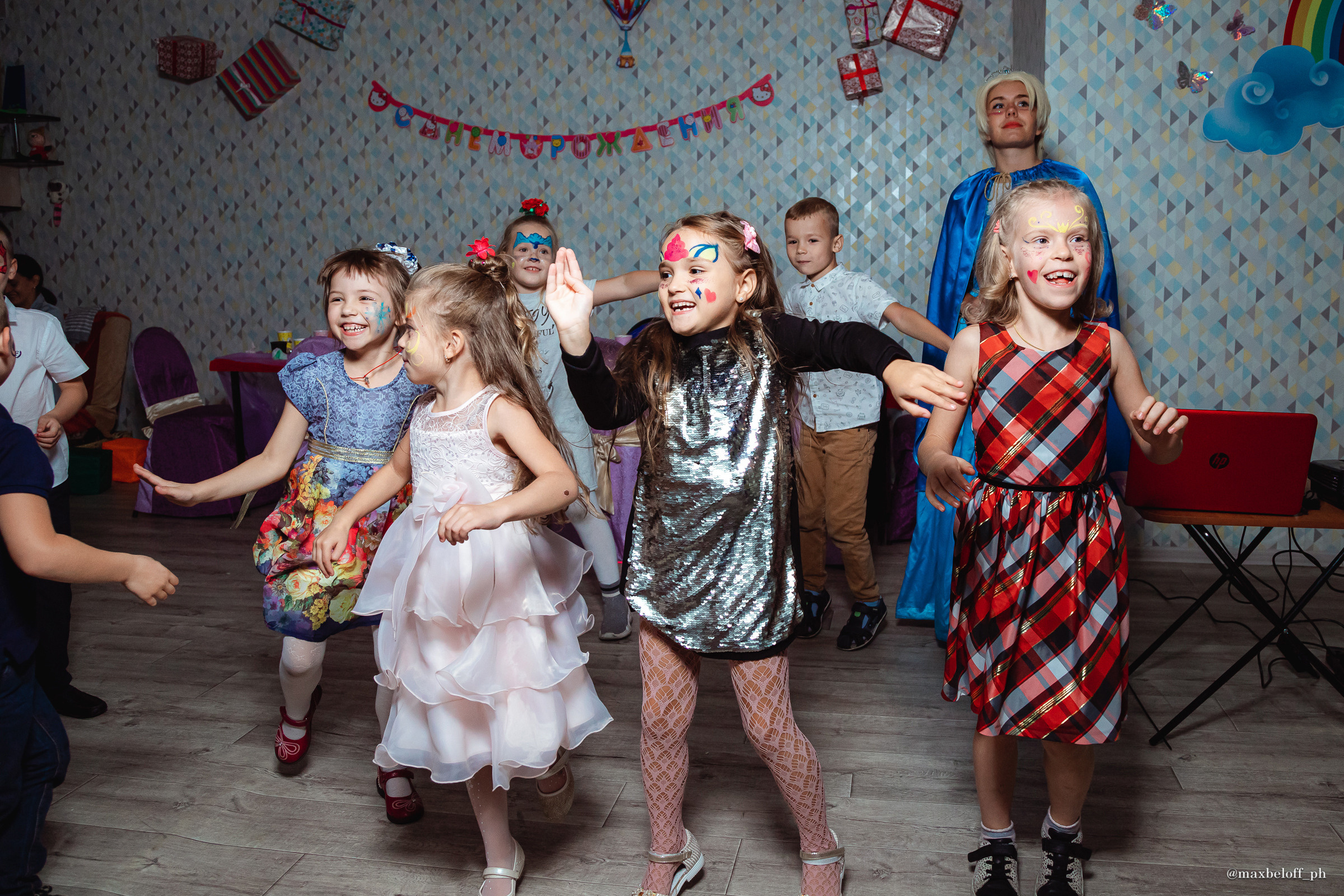 День рождения Миланы в детском центре 3/9 Царство. Семейный фотограф — Макс Белогрудов
