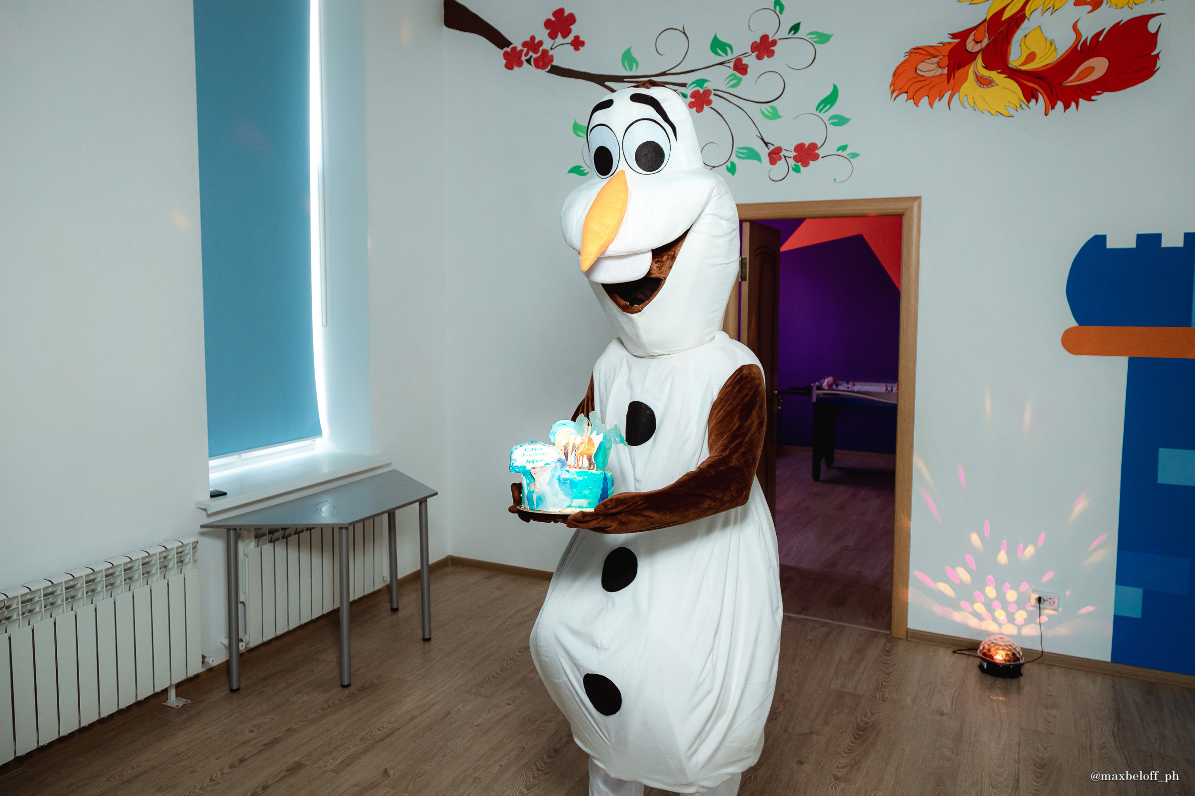 День рождения в детском центре Волшебная страна. Семейный фотограф — Макс Белогрудов