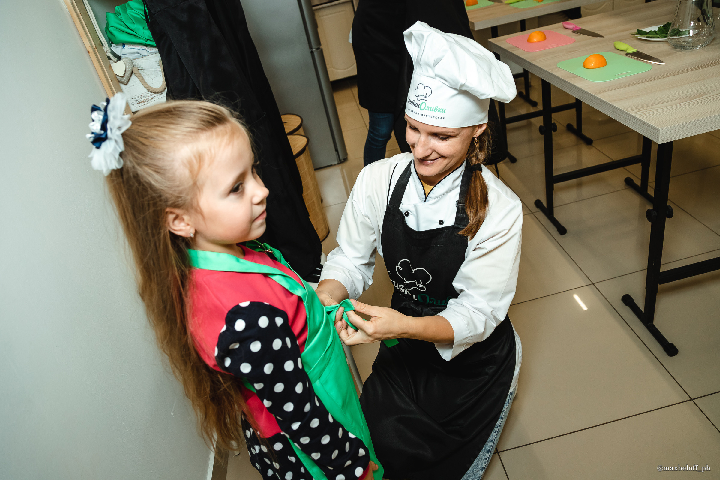 День рождения в кулинарной студии Сливки Оливки. Семейный фотограф — Макс Белогрудов