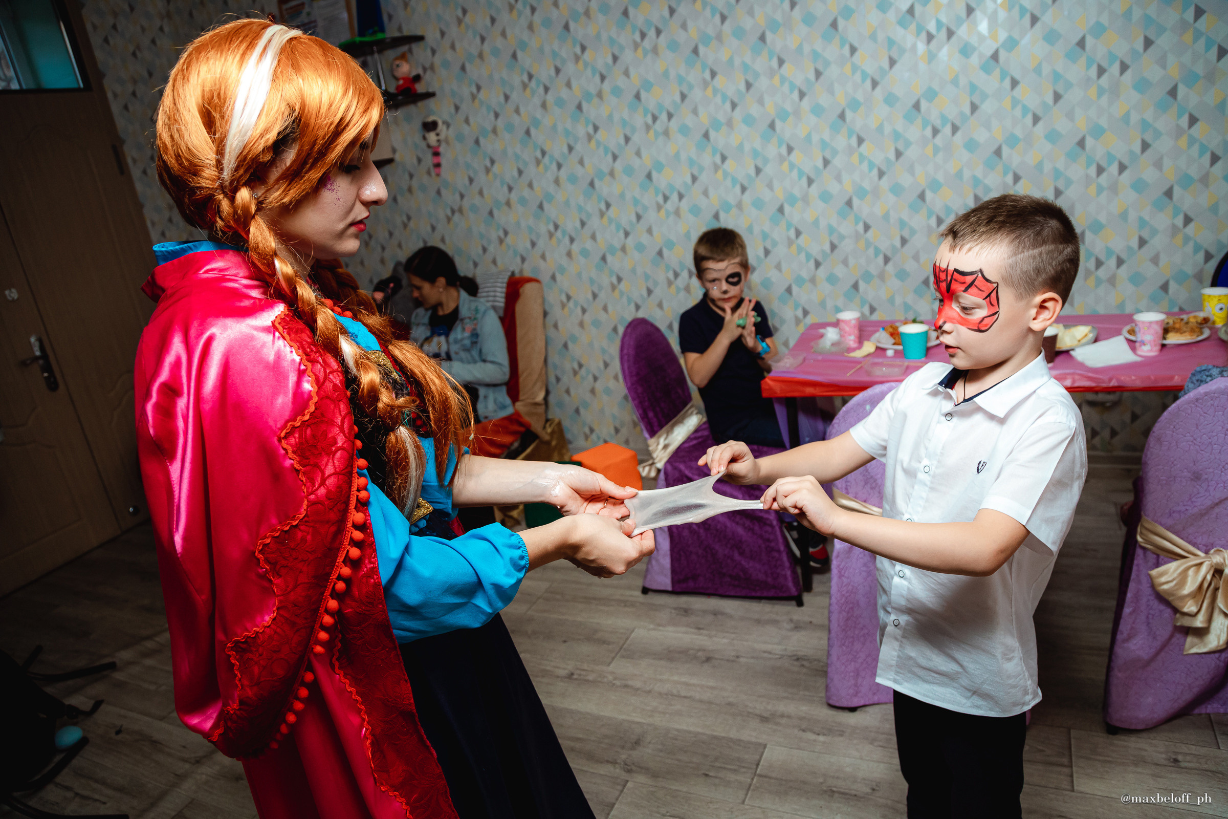 День рождения Миланы в детском центре 3/9 Царство. Семейный фотограф — Макс Белогрудов