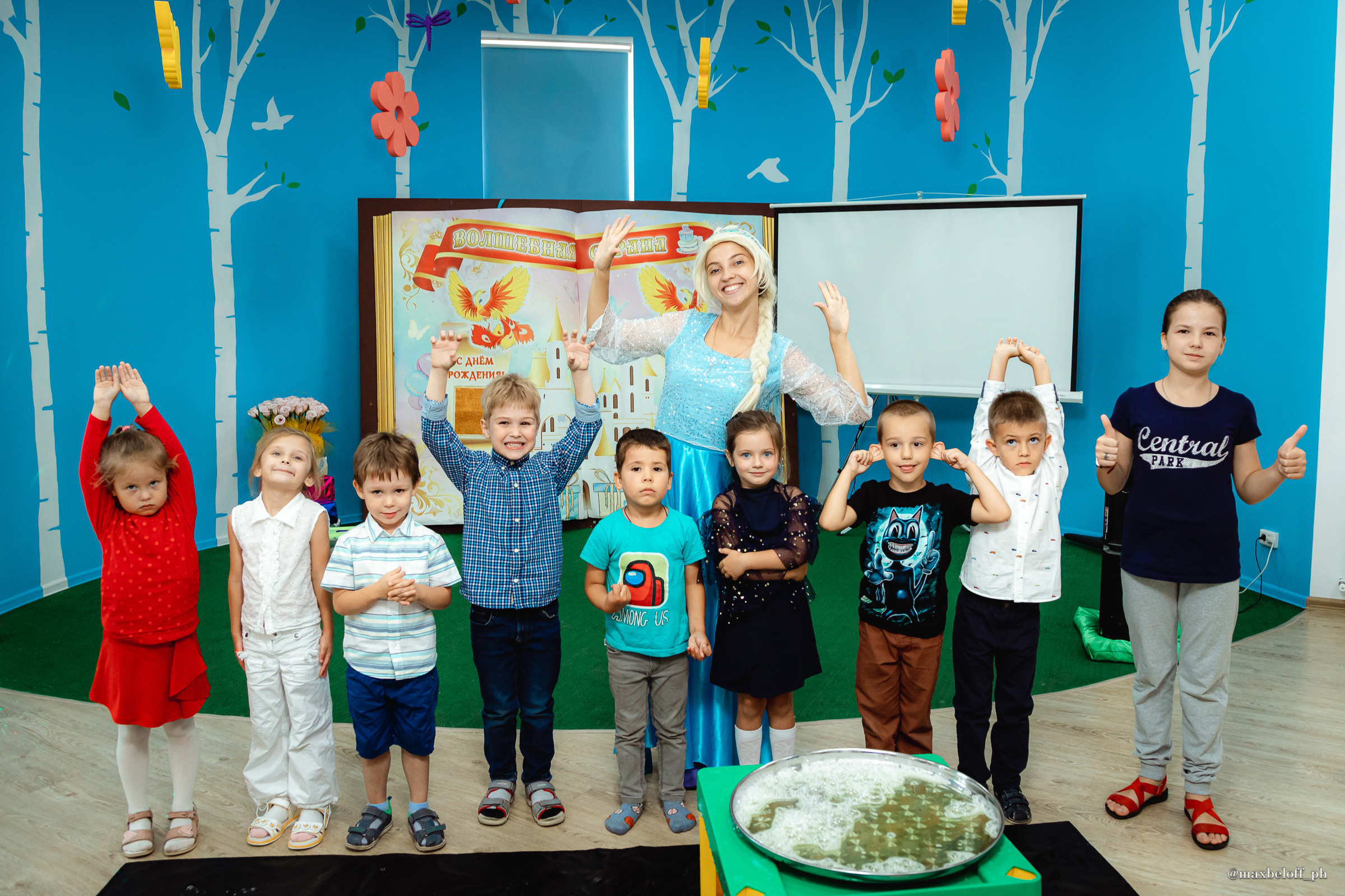День рождения в детском центре Волшебная страна. Семейный фотограф — Макс Белогрудов