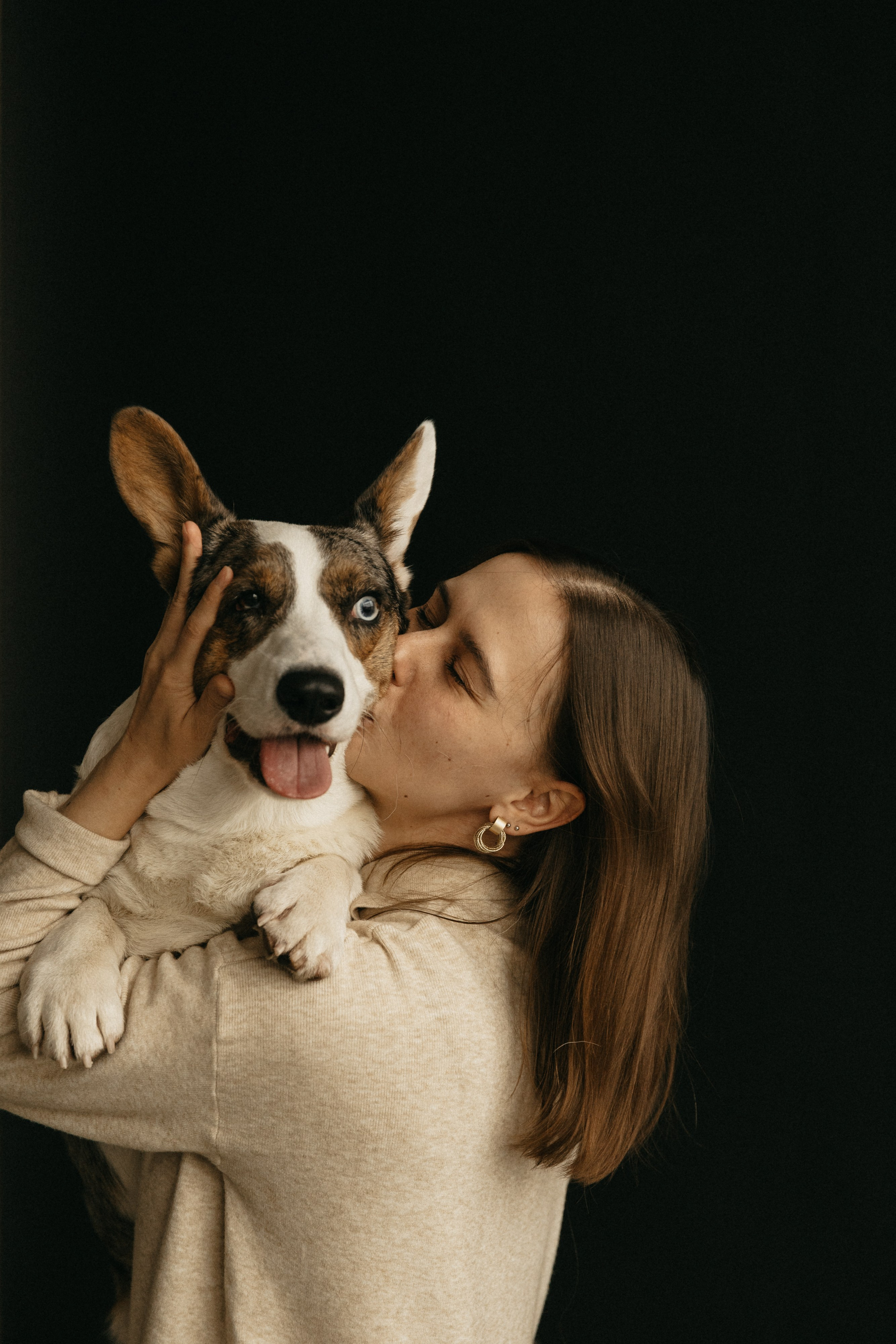 Алена, Виталик, Аня, Сэм. Главная
