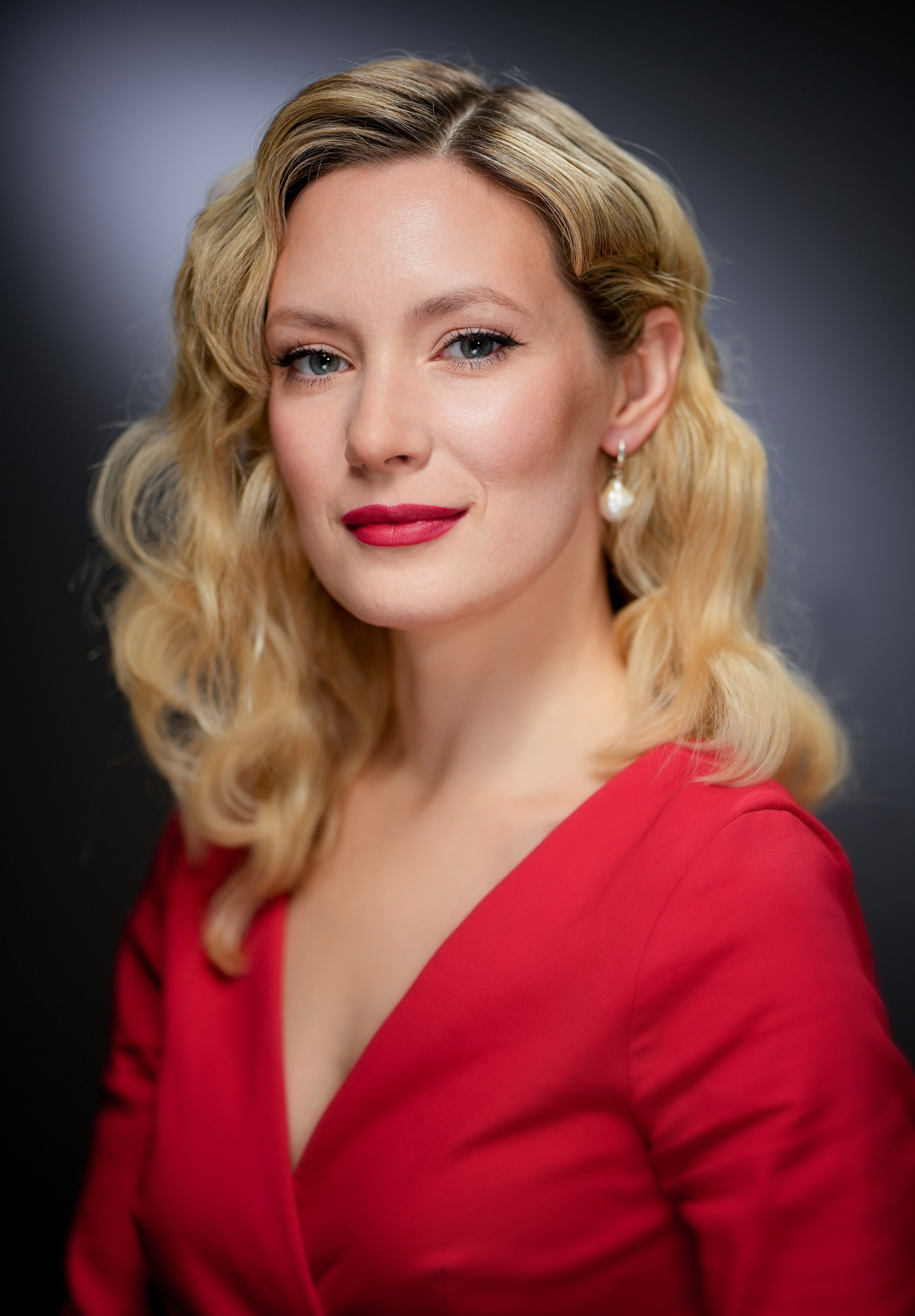 Актриса Зоя Дамье. Портретная съемка в Москве, студийный фотограф Игорь Фомин