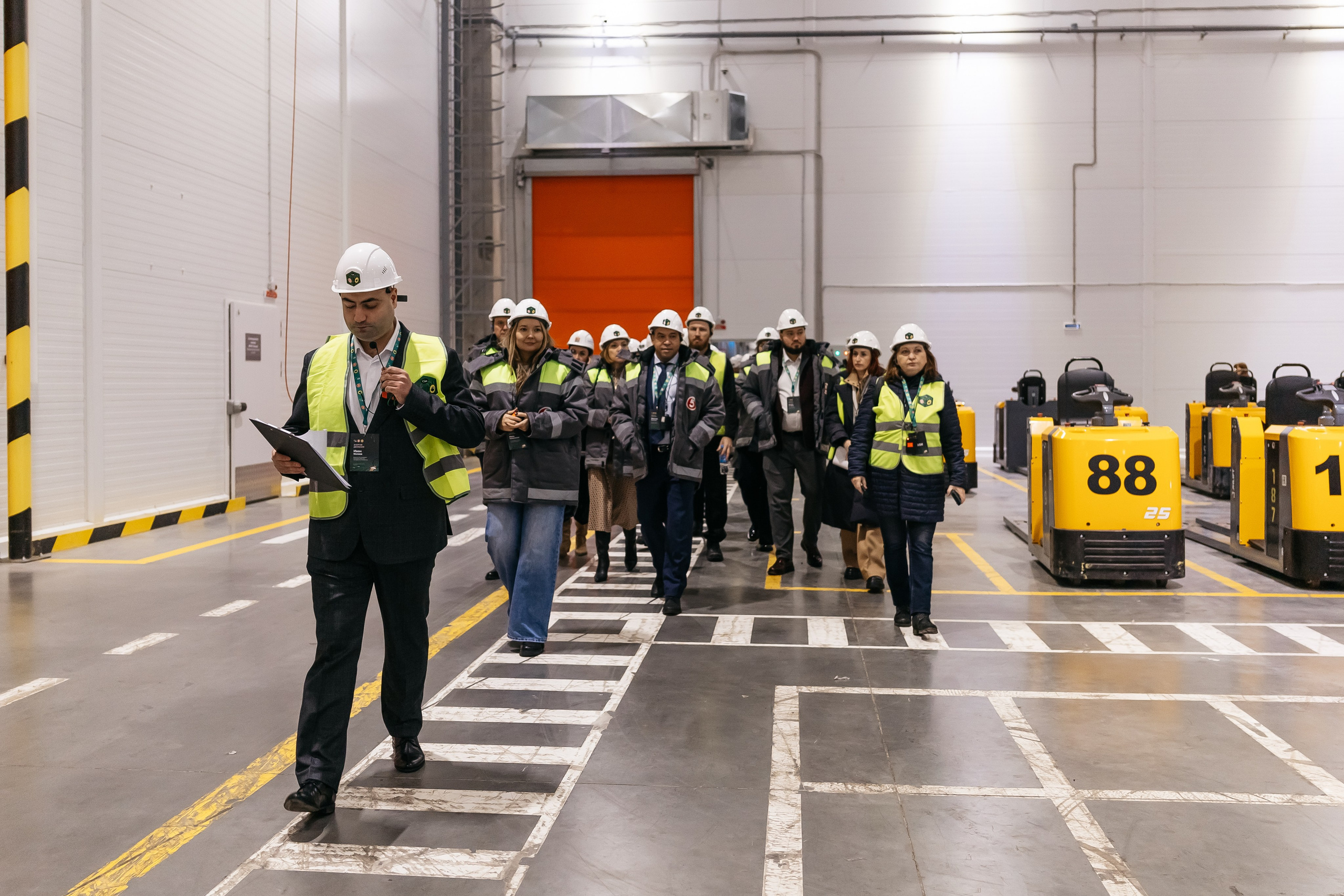 Открытие распределительного центра «Пятёрочки» и «Чижик» в городе Кемерово. Фотограф Кемерово | Сергей