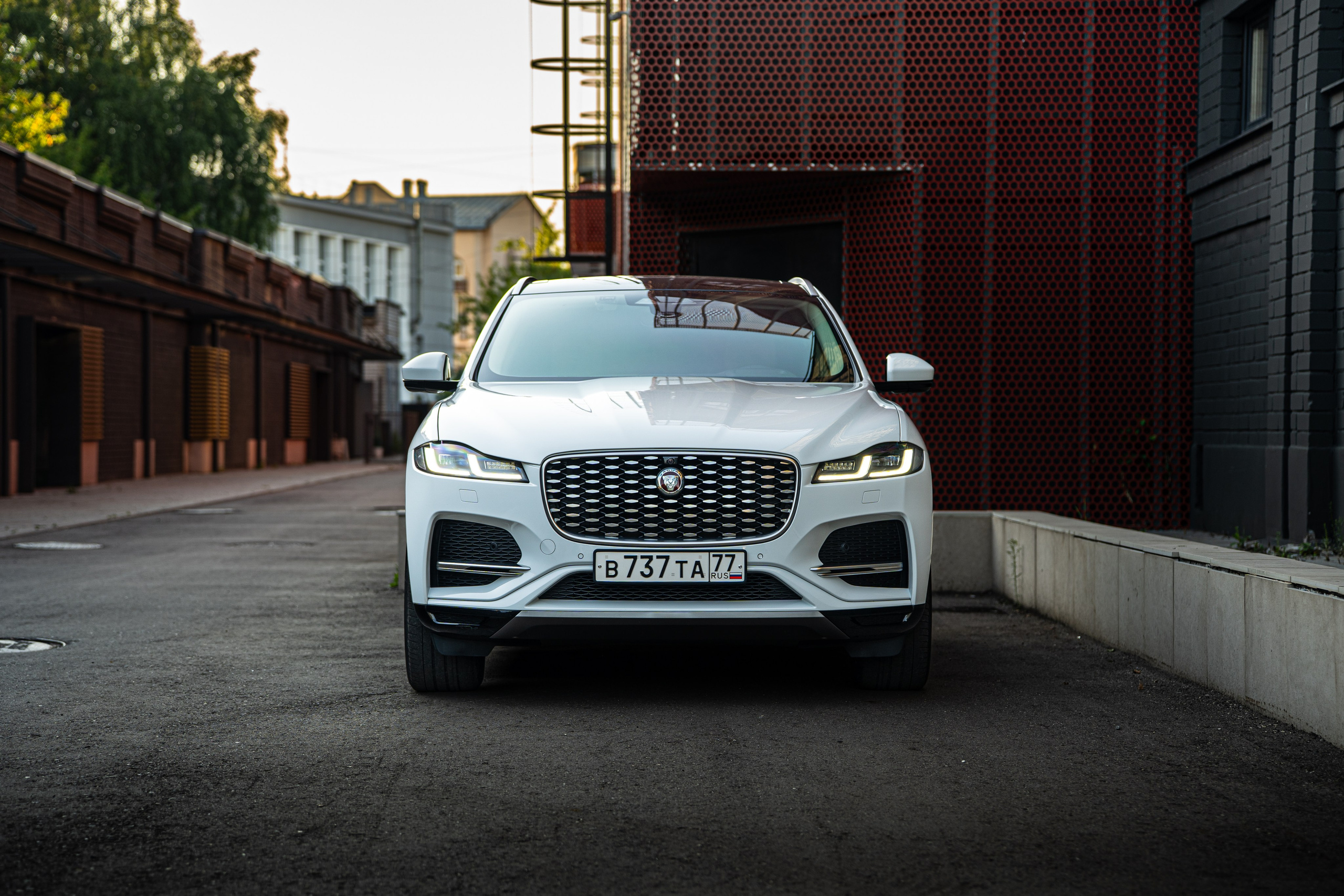 JAGUAR F-PACE. OZ Production