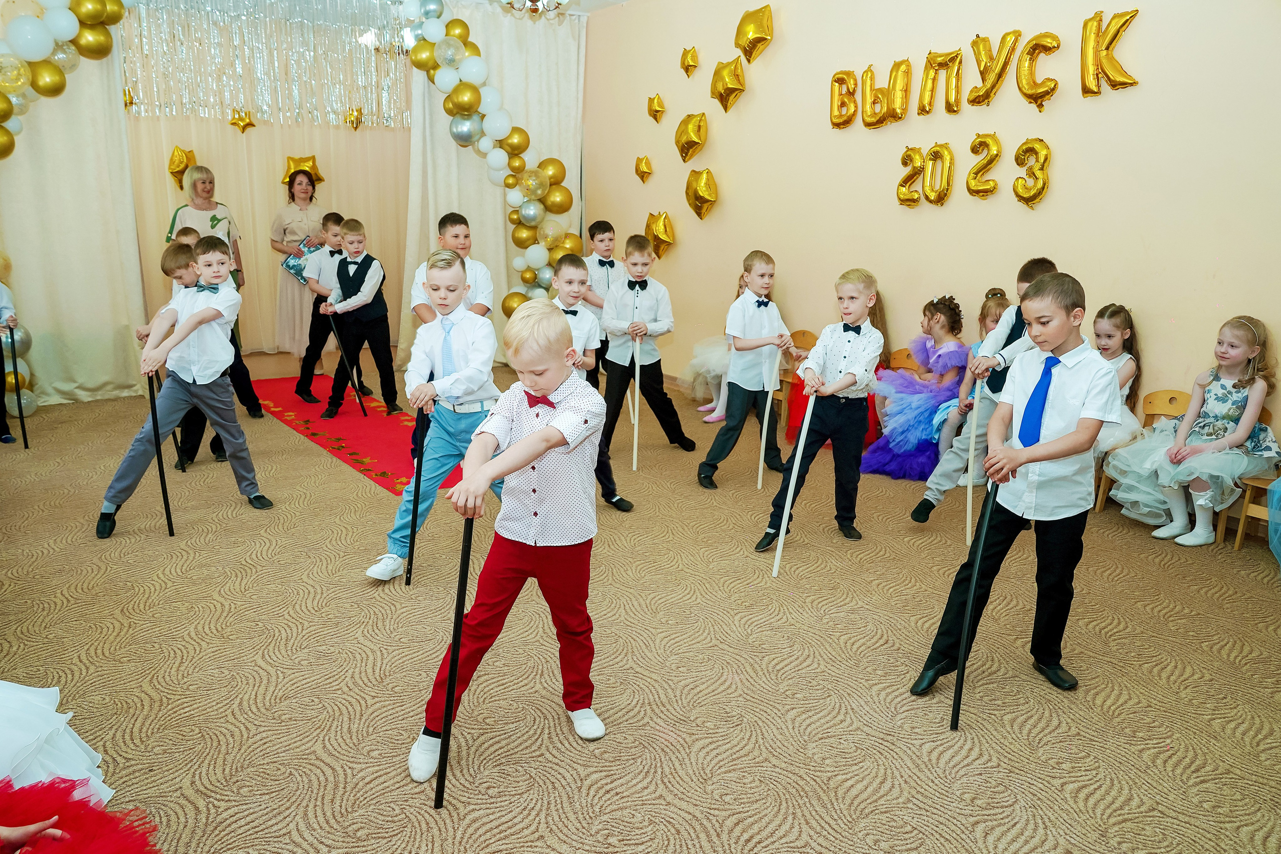 Фотосъемка видеосъёмка фотограф видеооператор новогодних утренников  в. Фотограф, видеооператор Нина Коршунова