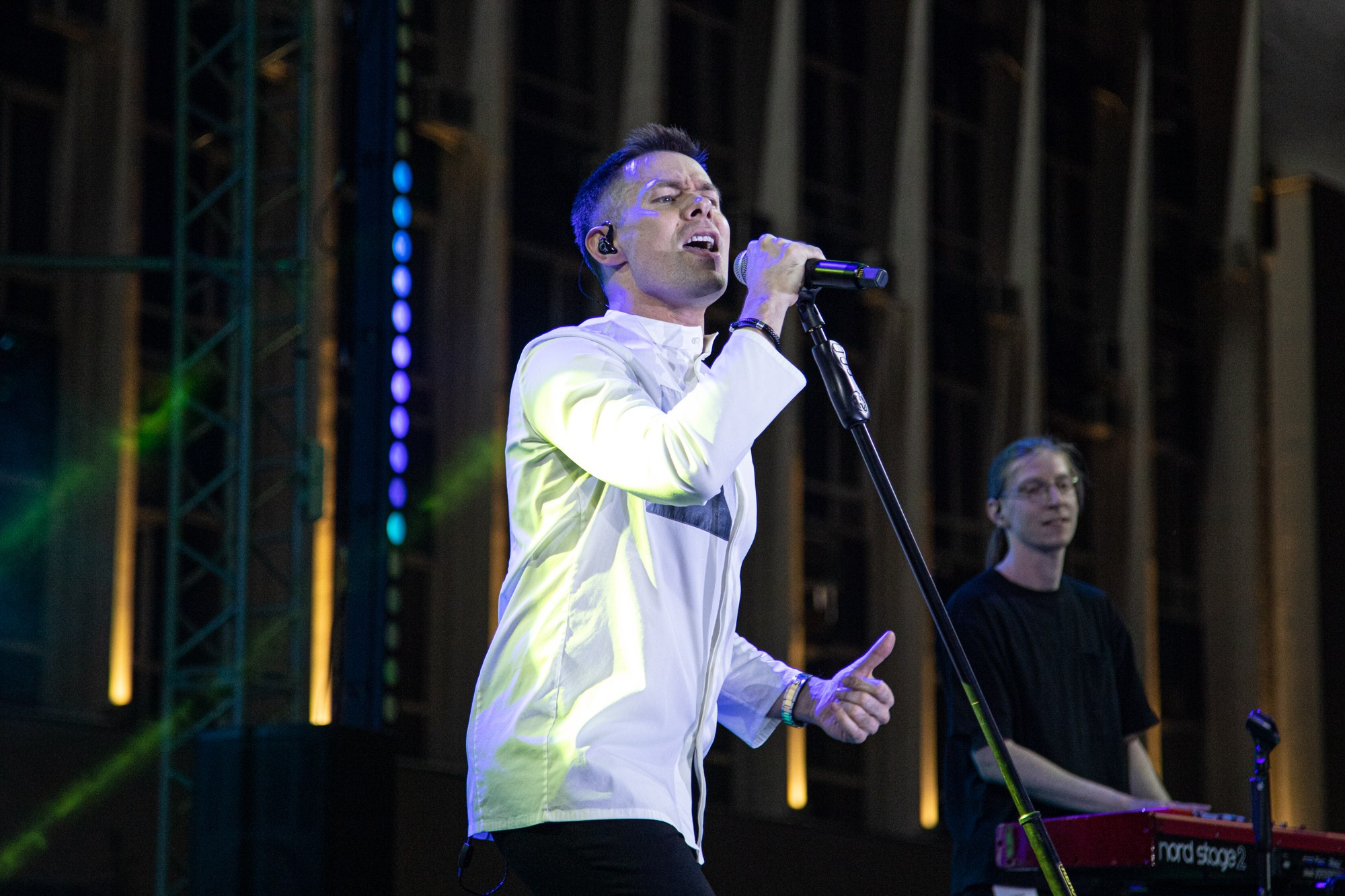 Стас Пьеха. Репортажный, промышленный и маркетплейс-фотограф Дмитрий Чернат