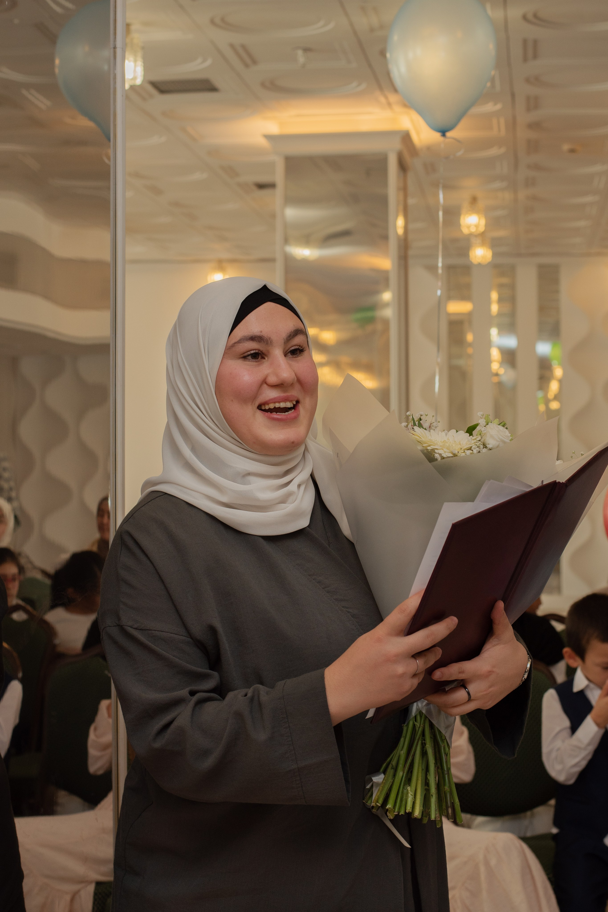 Выпускной в Евразийской женской гуманитарной академии. Лина Курочка — ваш фотограф