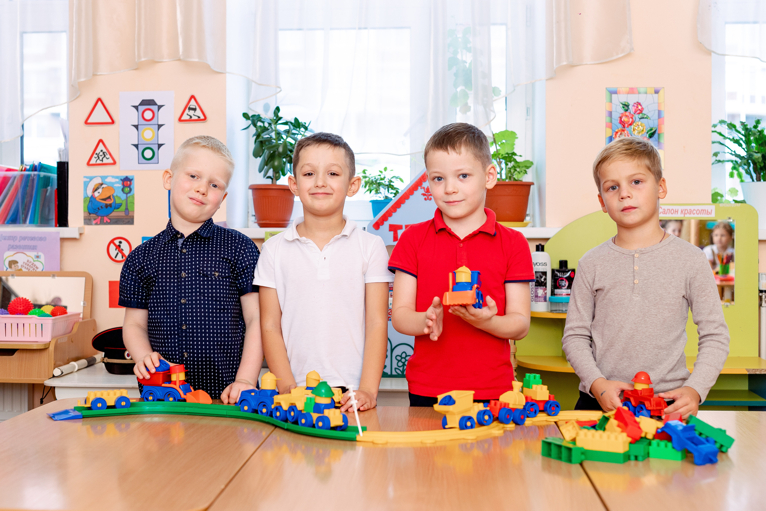 ДЕТСКИЙ САД. Фотокомпания «Алые паруса» выпускные альбомы Москва и МО