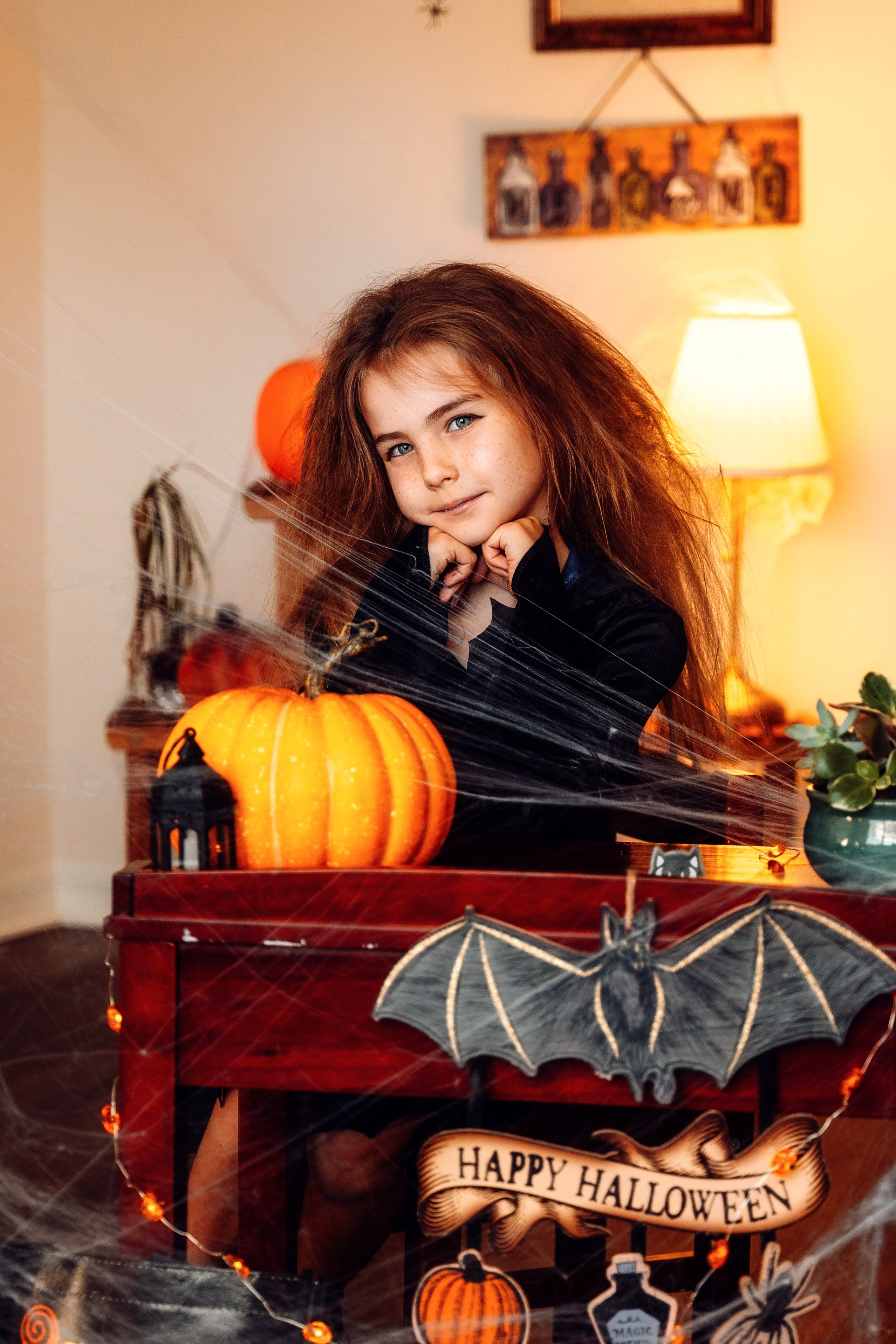 Halloween in your house. Family Photographer Ksenia Kos