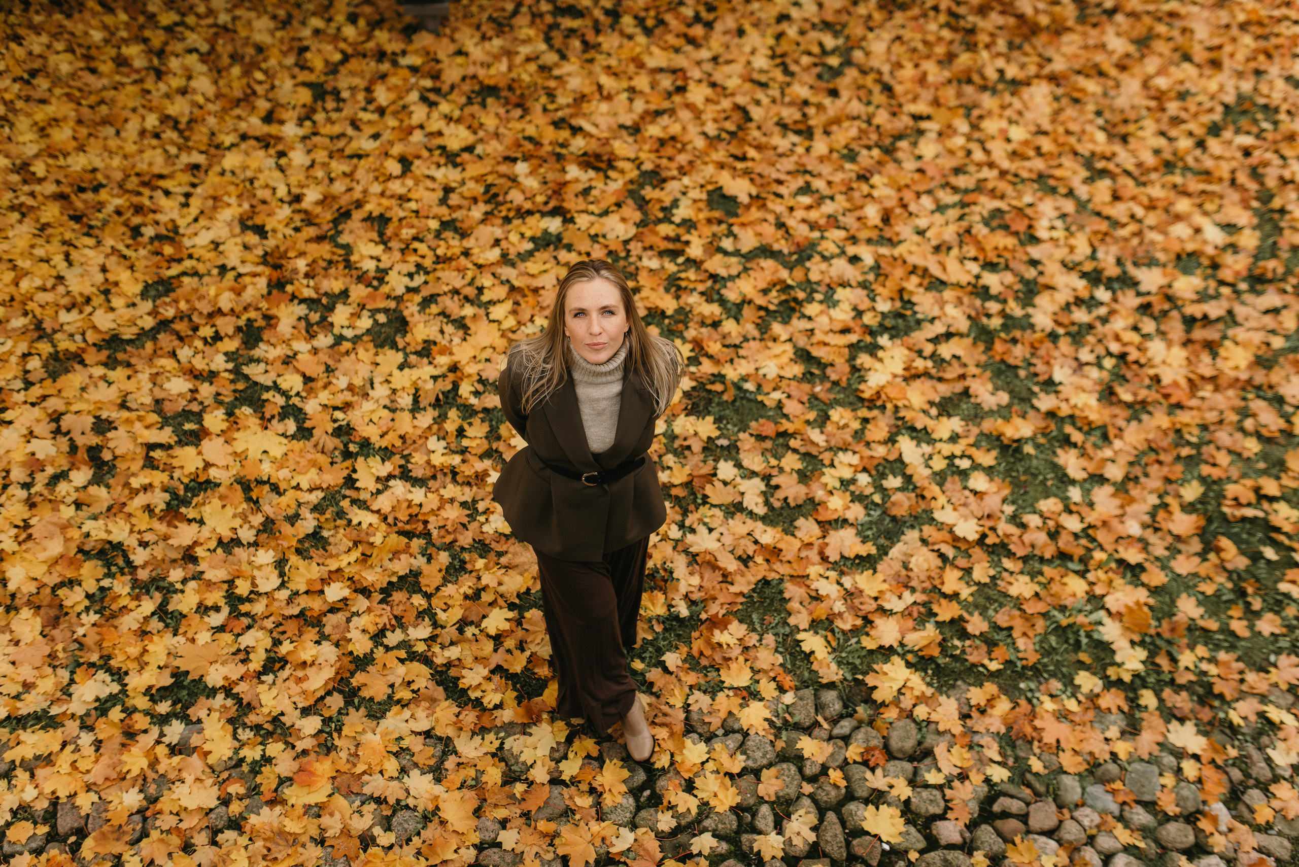 Уличная фотосессия в осеннем парке