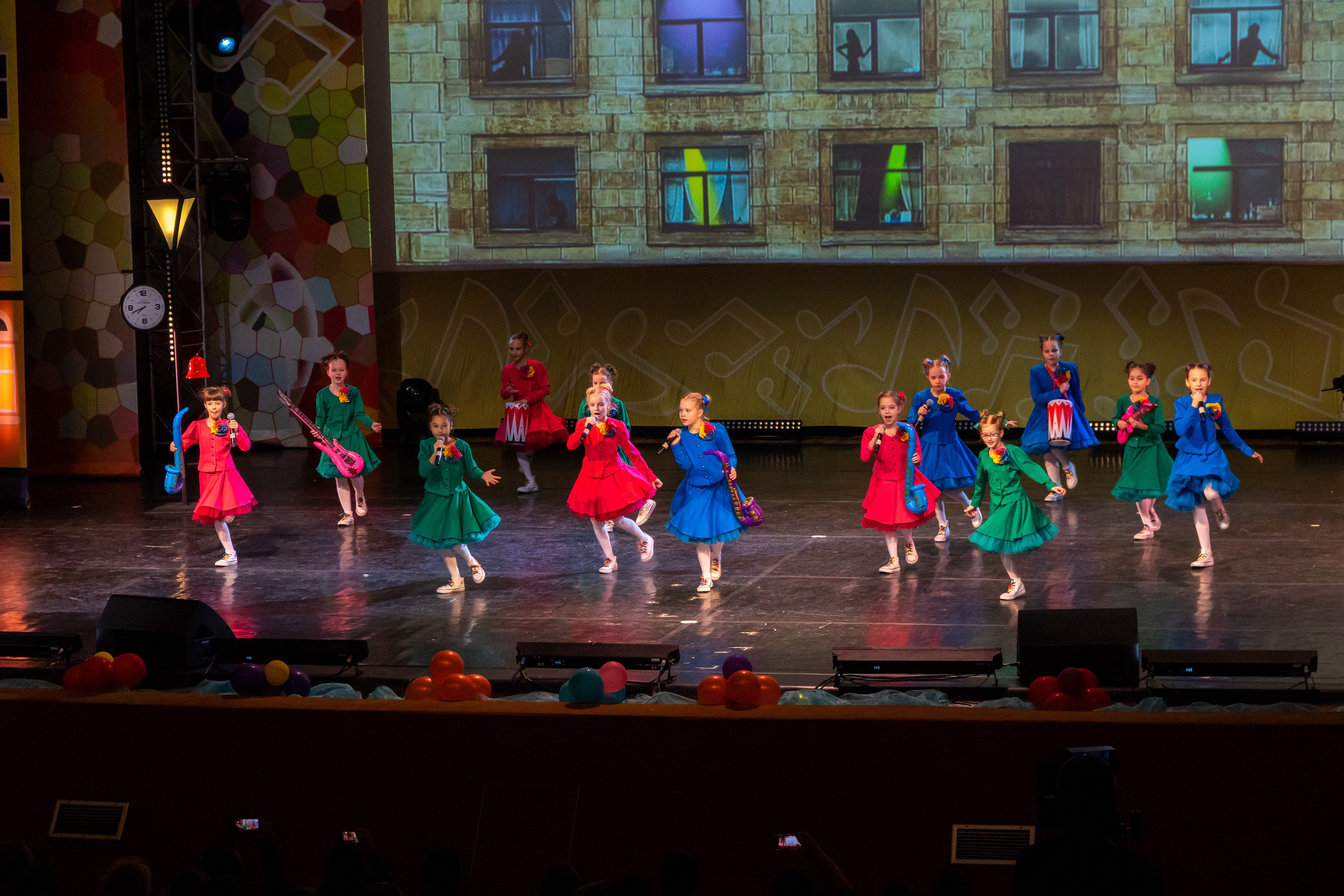 Съёмка концерта для Домисольки, большой концертный зал Космос. «Студия DRONAVT`s» — видеосъёмка и фотография г. Москва