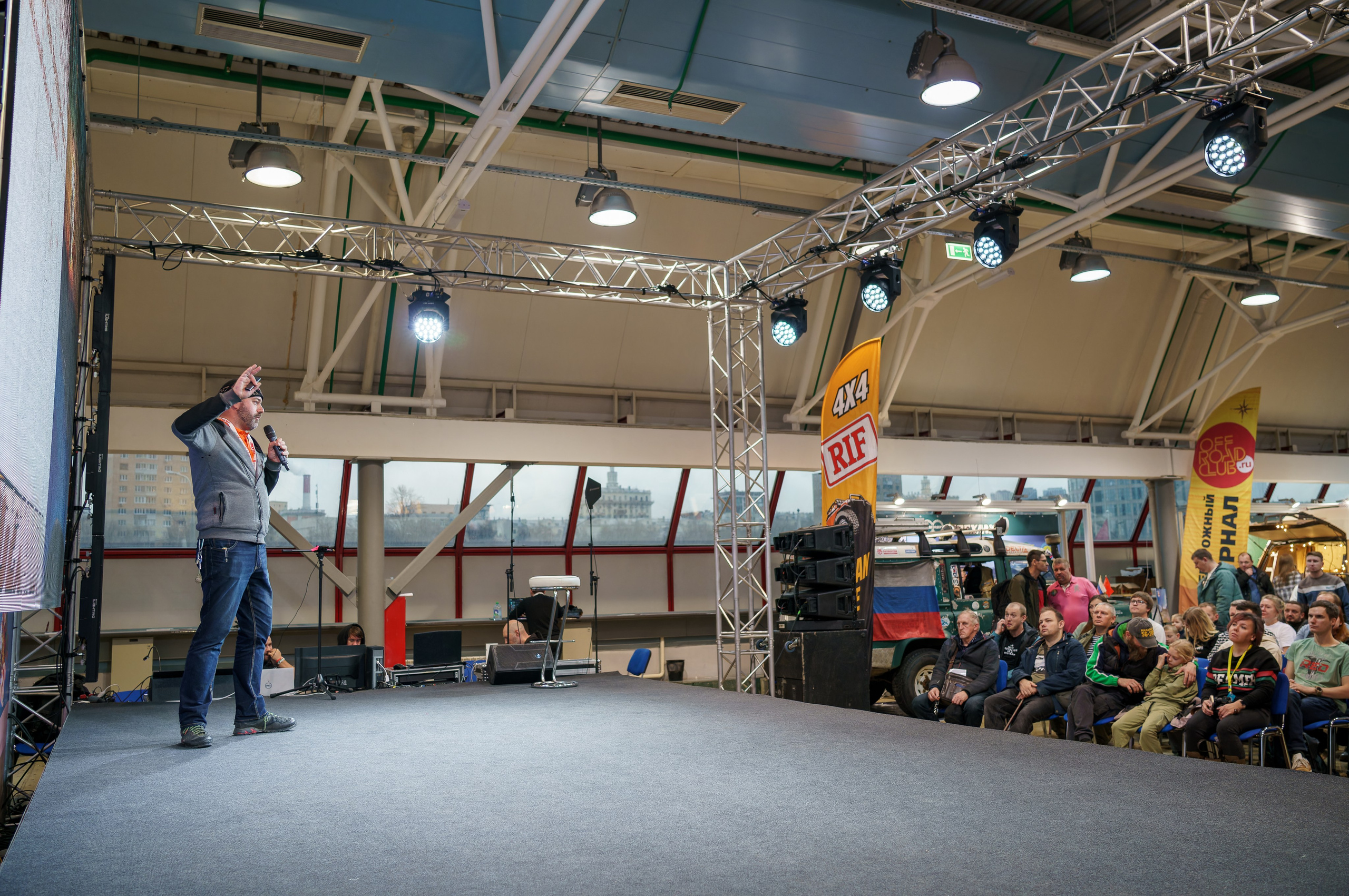 Прогулка по выставке «Поехали 2024 год». «Студия DRONAVT`s» — видеосъёмка и фотография г. Москва