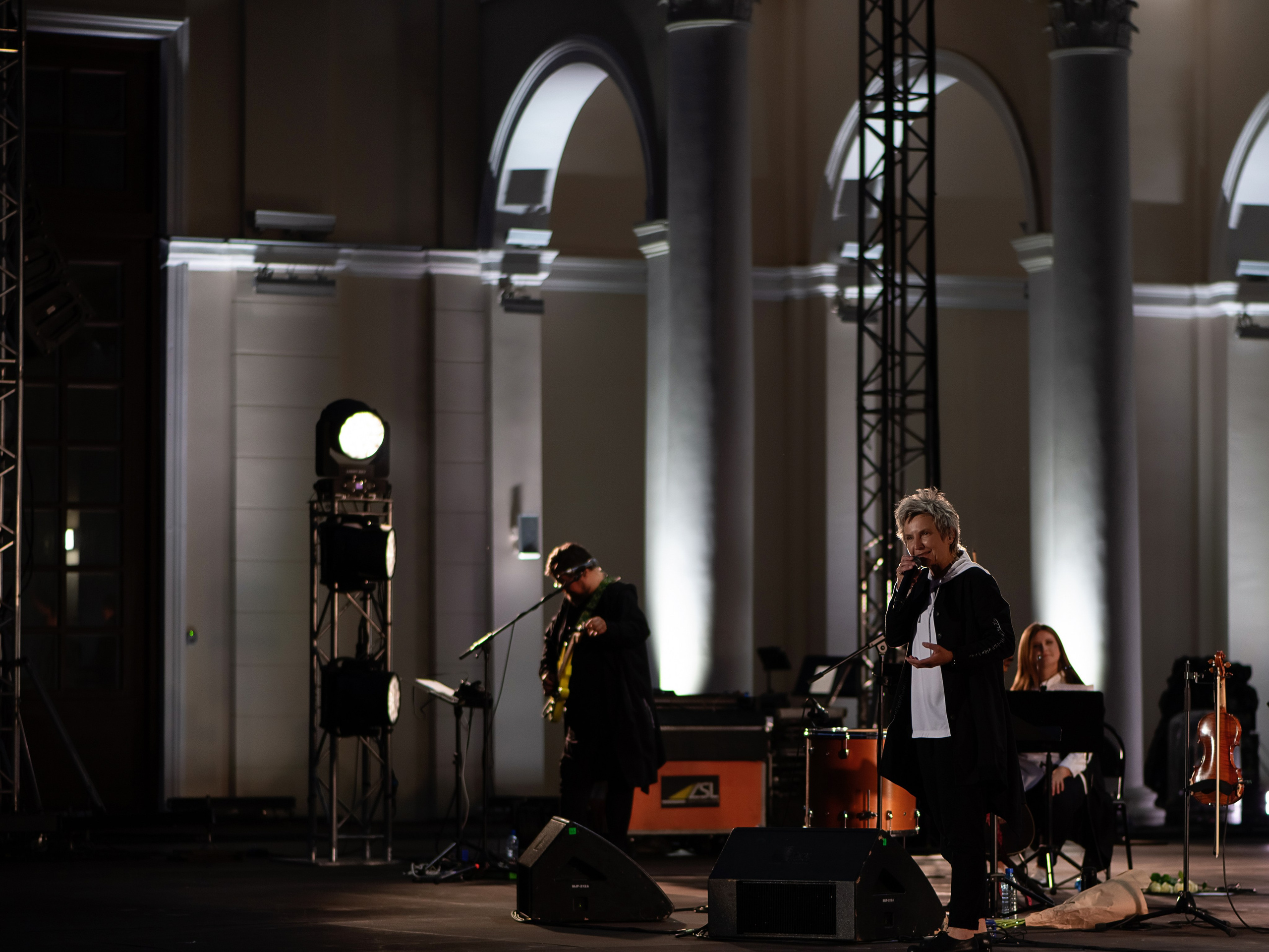 Светлана Сурганова и Оркестр фото